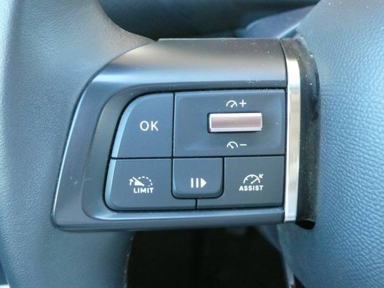 Citroën C4 BlueHdi 110 S&S Feel Pack 5 Puertas  - Foto 32