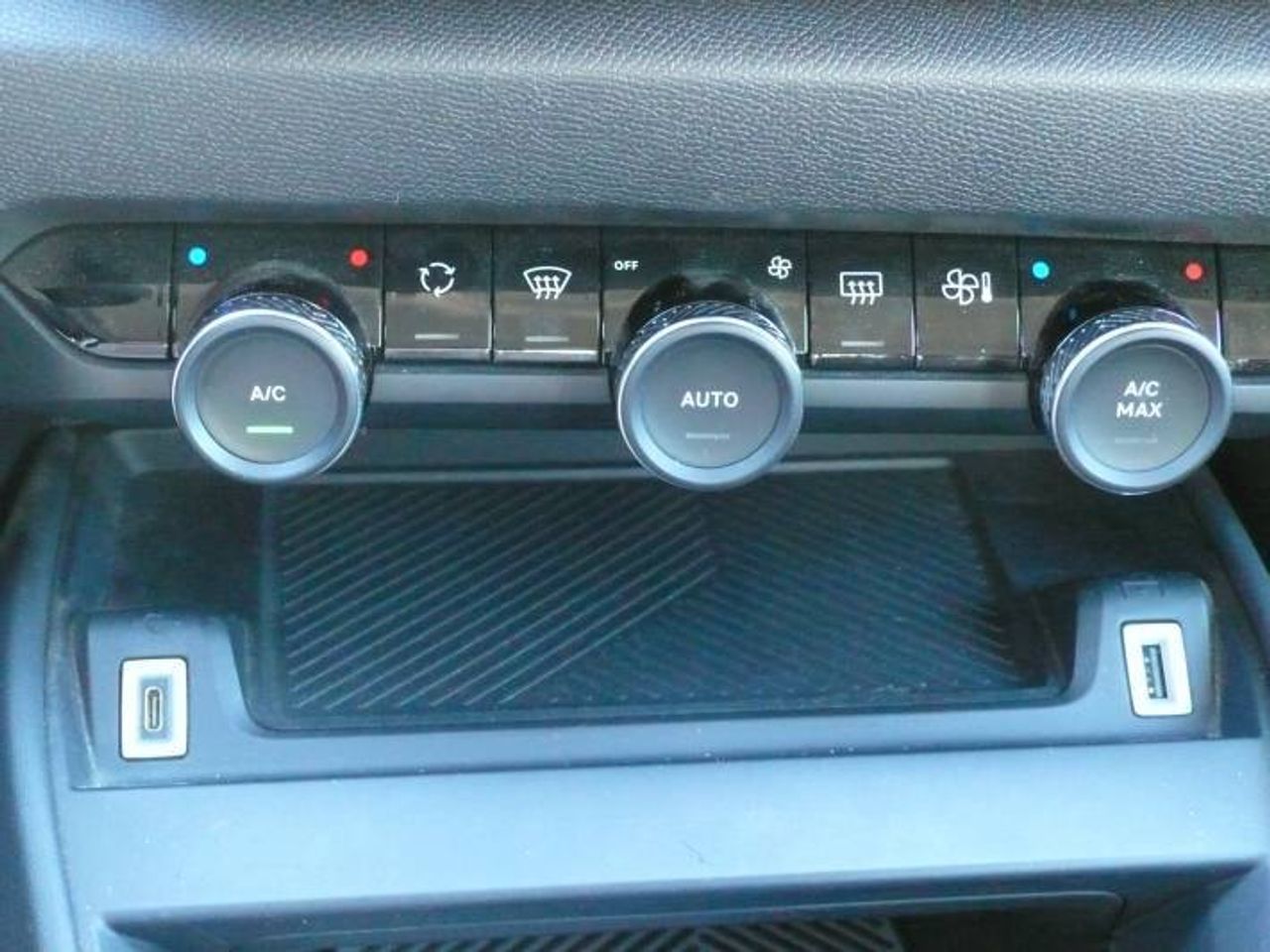 Citroën C4 BlueHdi 110 S&S Feel Pack 5 Puertas  - Foto 23