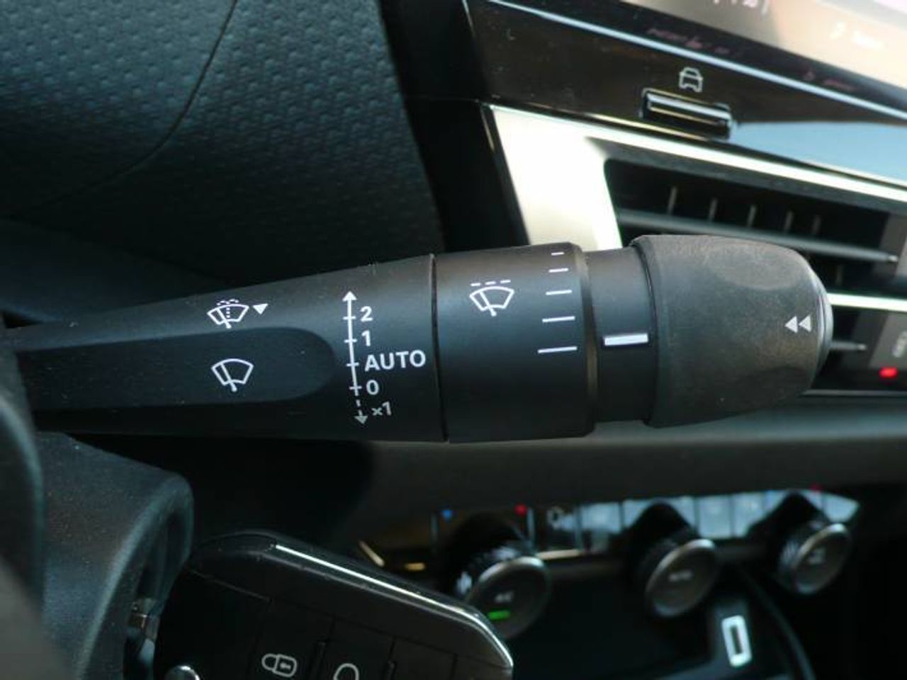 Citroën C4 BlueHdi 110 S&S Feel Pack 5 Puertas  - Foto 26