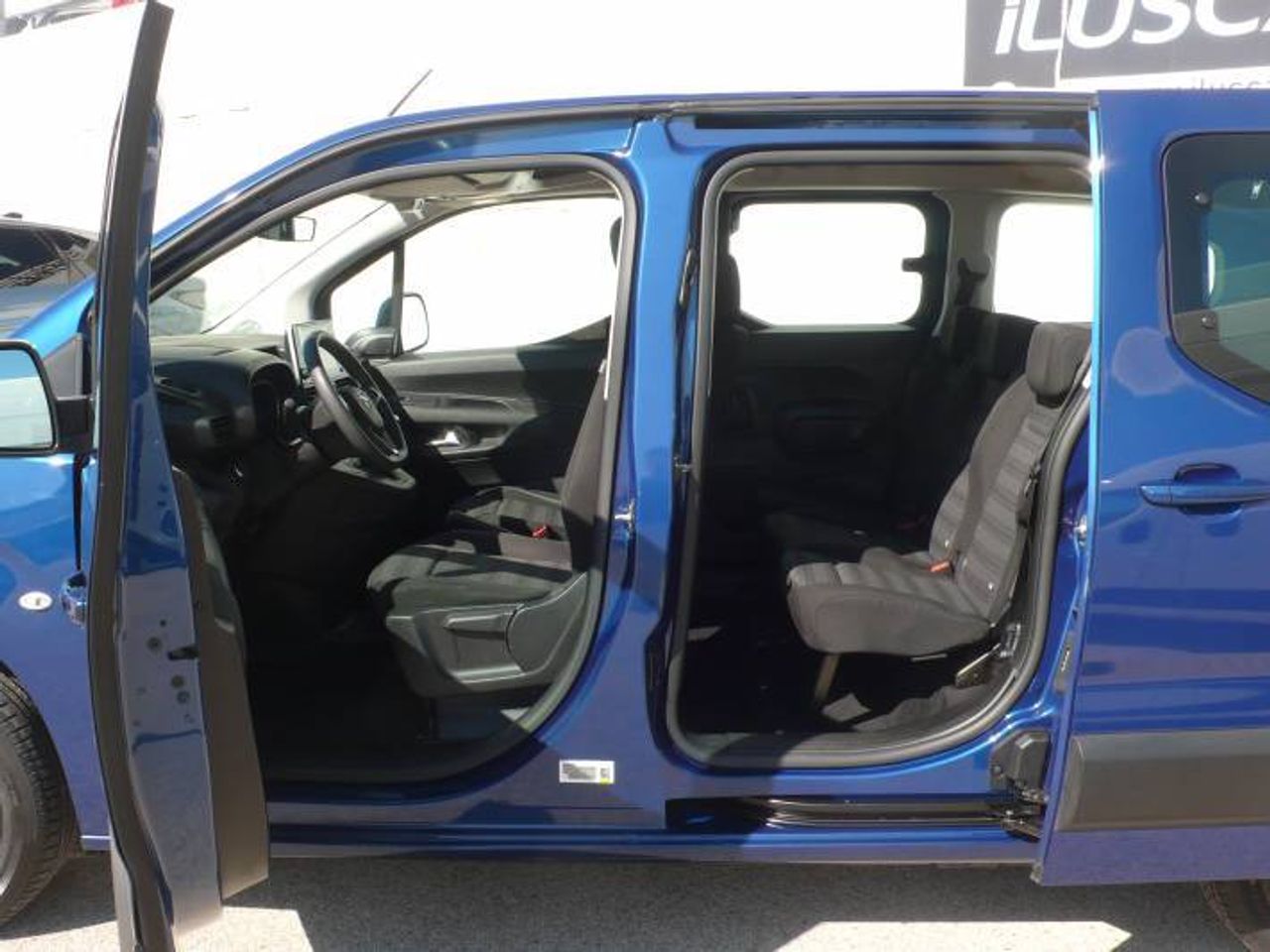 Opel Combo 1.5 TD 96kW (130CV) S/S Selective XL  - Foto 11