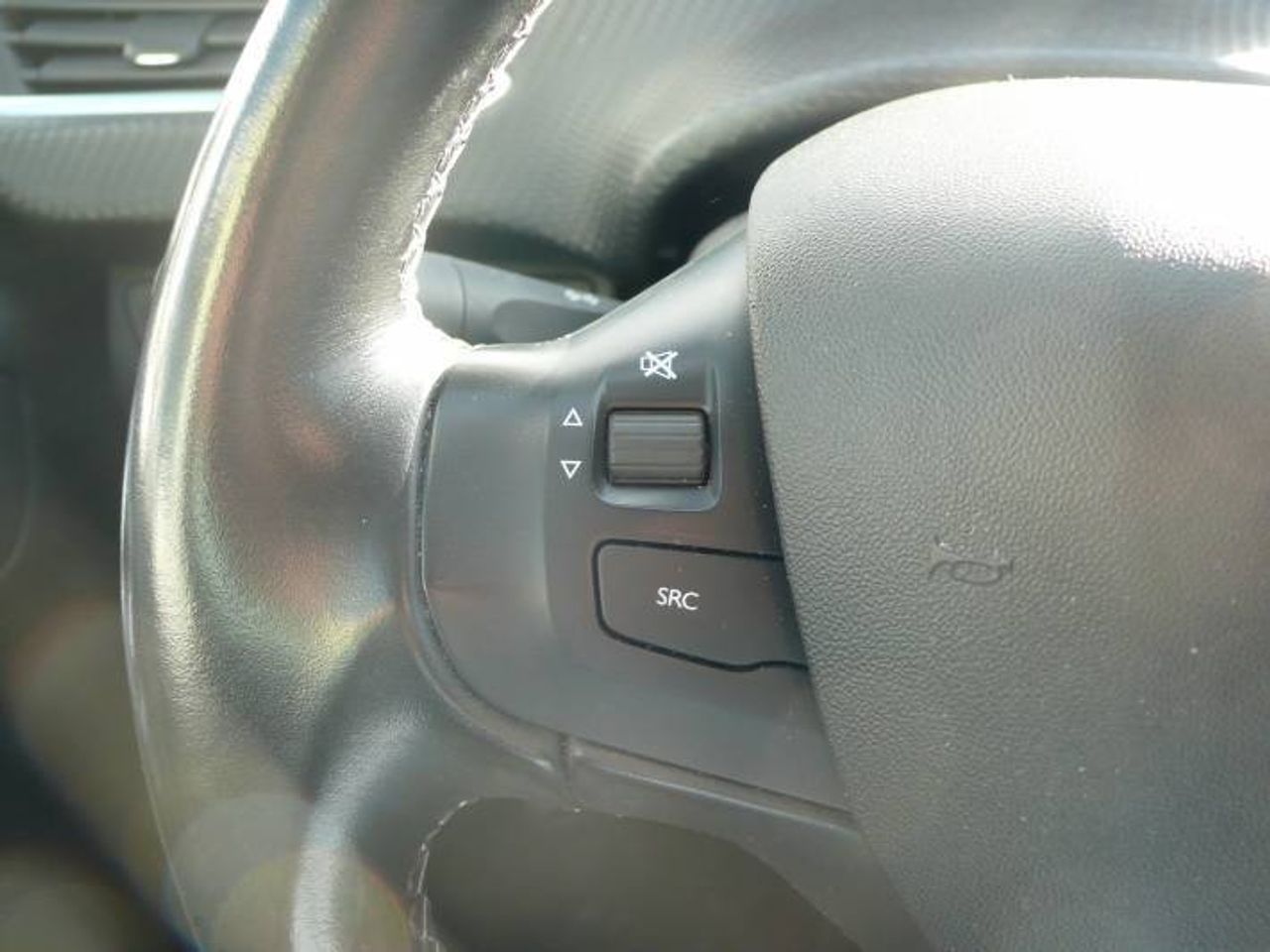 Peugeot 2008 1.2 PureTech S&S ALLURE EAT6 110CV - Foto 32