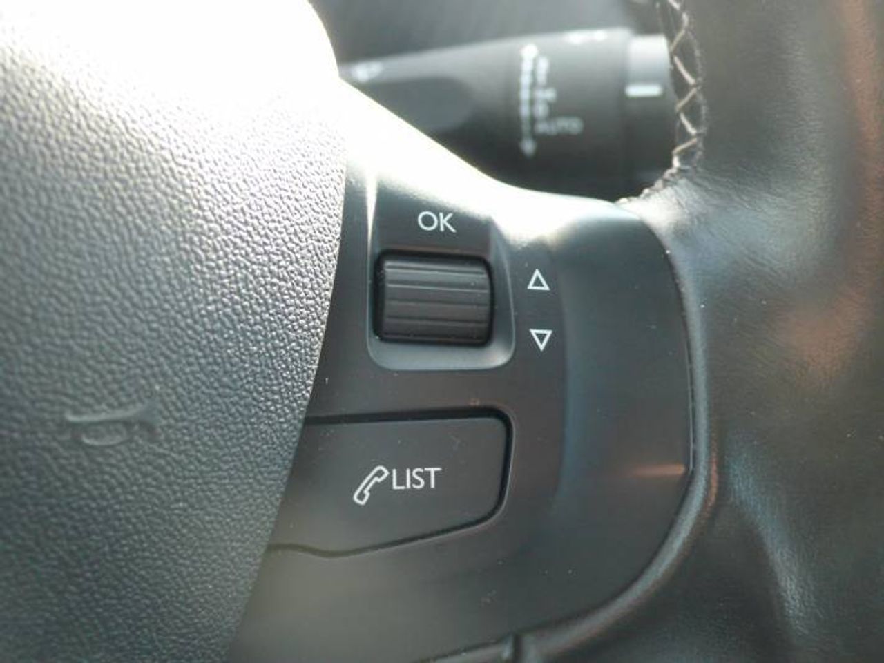 Peugeot 2008 1.2 PureTech S&S ALLURE EAT6 110CV  - Foto 26