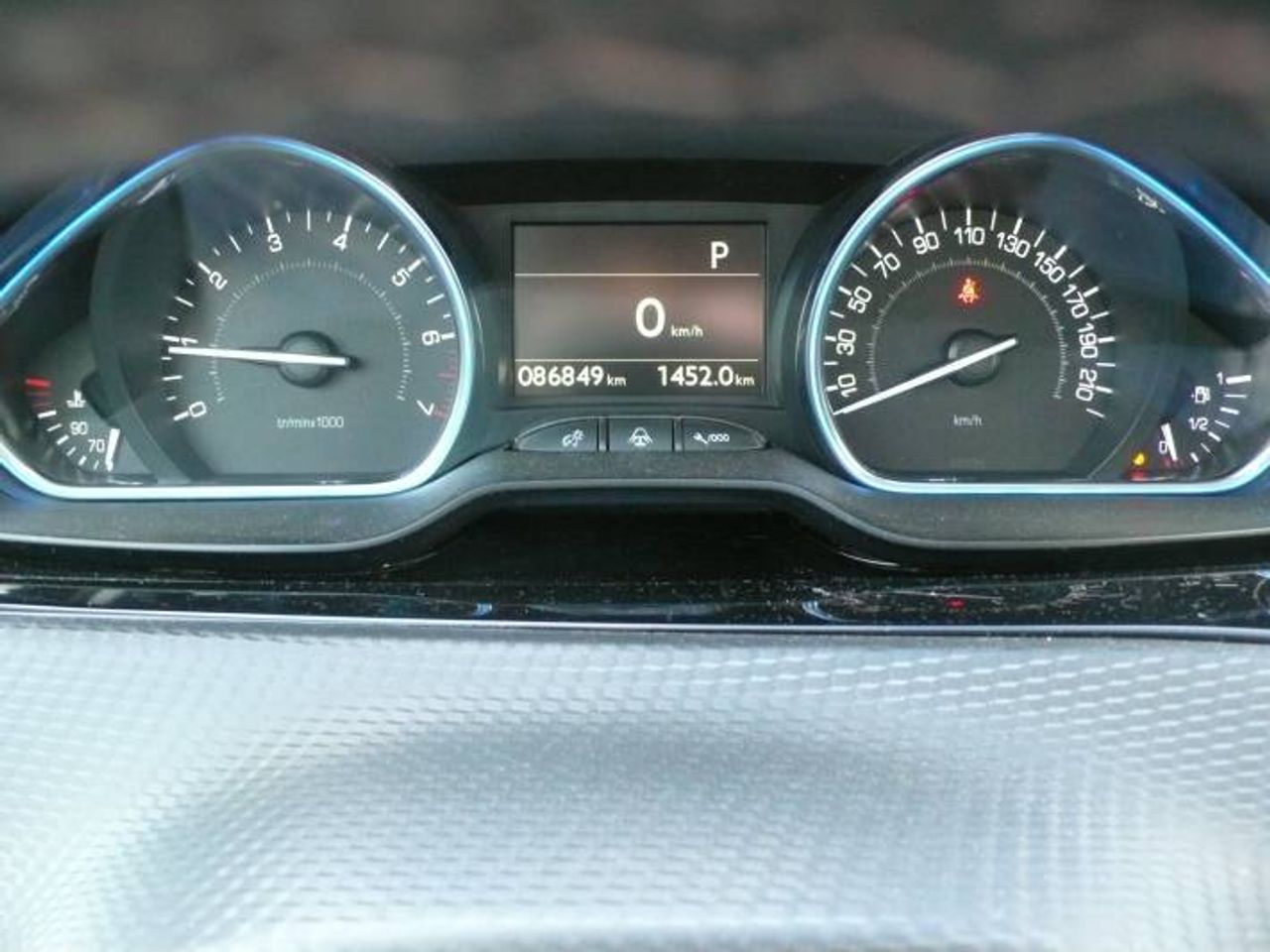 Peugeot 2008 1.2 PureTech S&S ALLURE EAT6 110CV - Foto 28