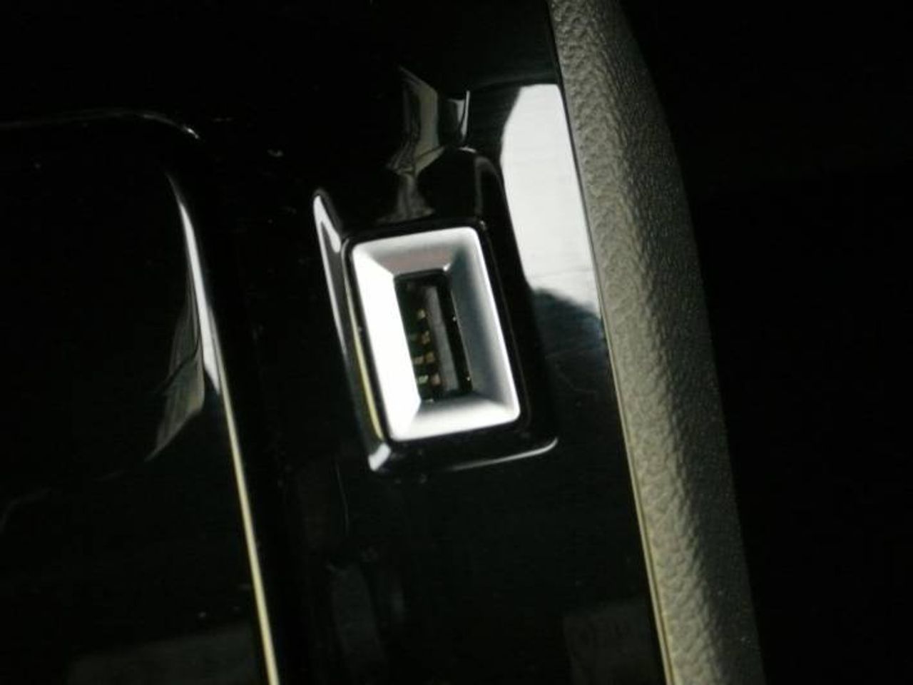 Peugeot 2008 1.2 Allure Pack 130 EAT8  - Foto 18