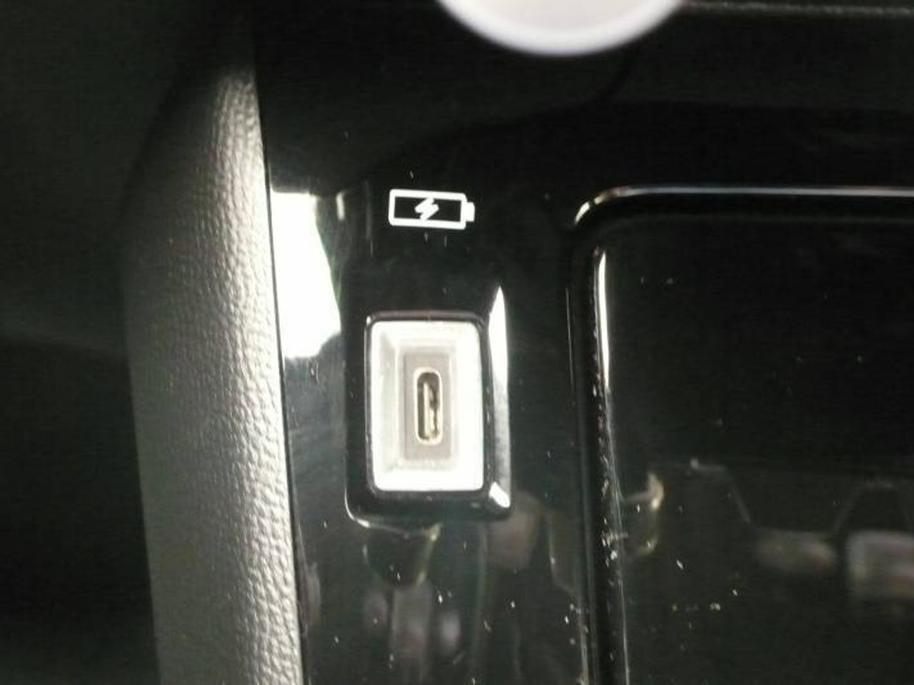 Peugeot 2008 1.2 Allure Pack 130 EAT8  - Foto 17