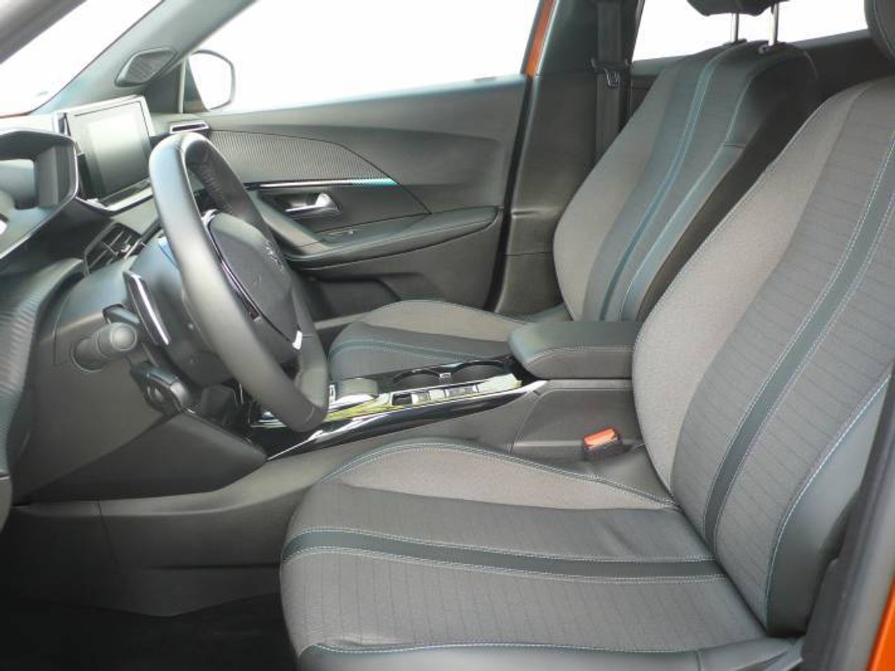 Peugeot 2008 1.2 Allure Pack 130 EAT8  - Foto 27