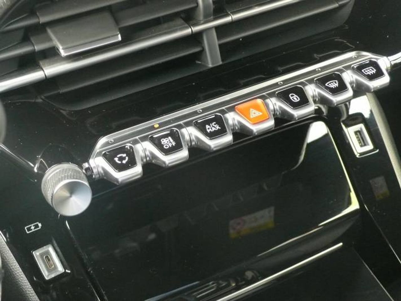 Peugeot 2008 1.2 Allure Pack 130 EAT8  - Foto 19