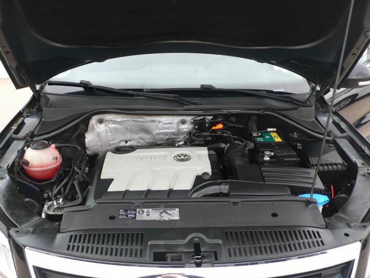 Volkswagen Tiguan 2.0 TDI ADVANCE 4 MOTION 140 - Foto 32