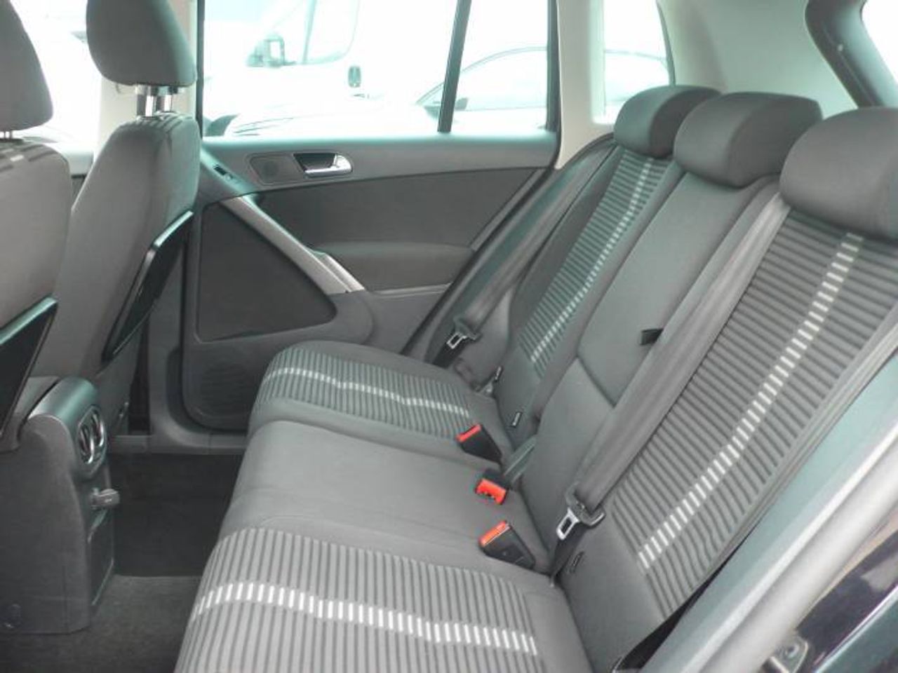 Volkswagen Tiguan 2.0 TDI ADVANCE 4 MOTION 140 - Foto 9