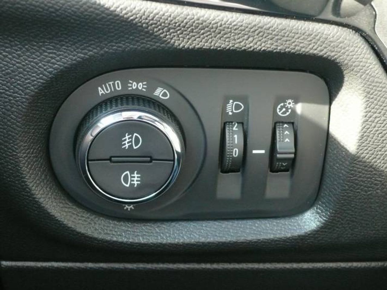 Opel Corsa 1.2T XHL 74kW (100CV) Edition  - Foto 29