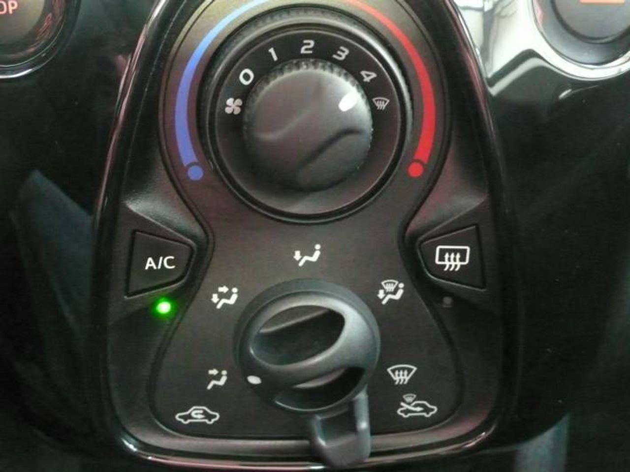 Peugeot 108 ALLURE VTi  - Foto 21