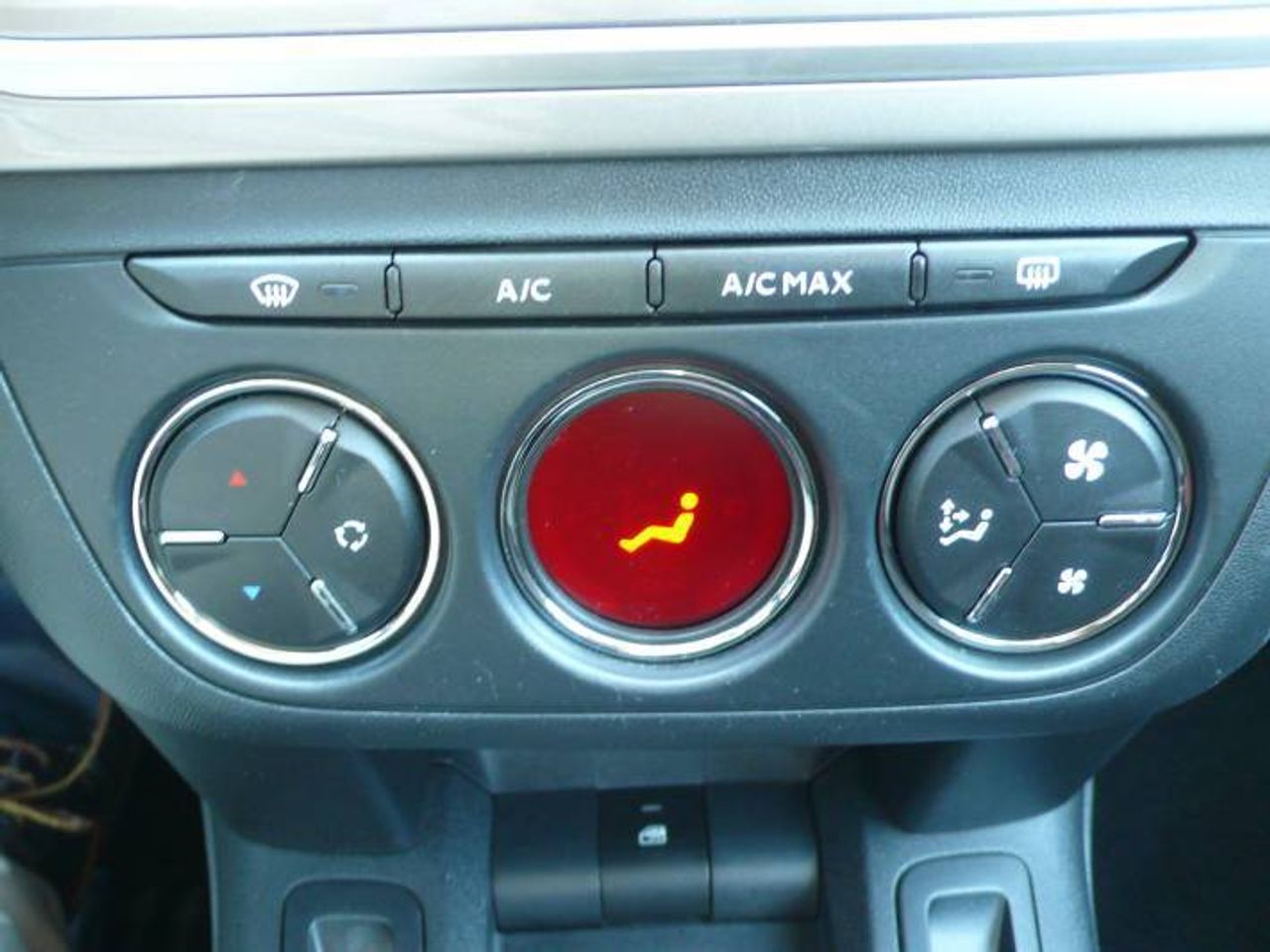 Citroën C-Elysée 1.5 BlueHDi Shine 100  - Foto 23