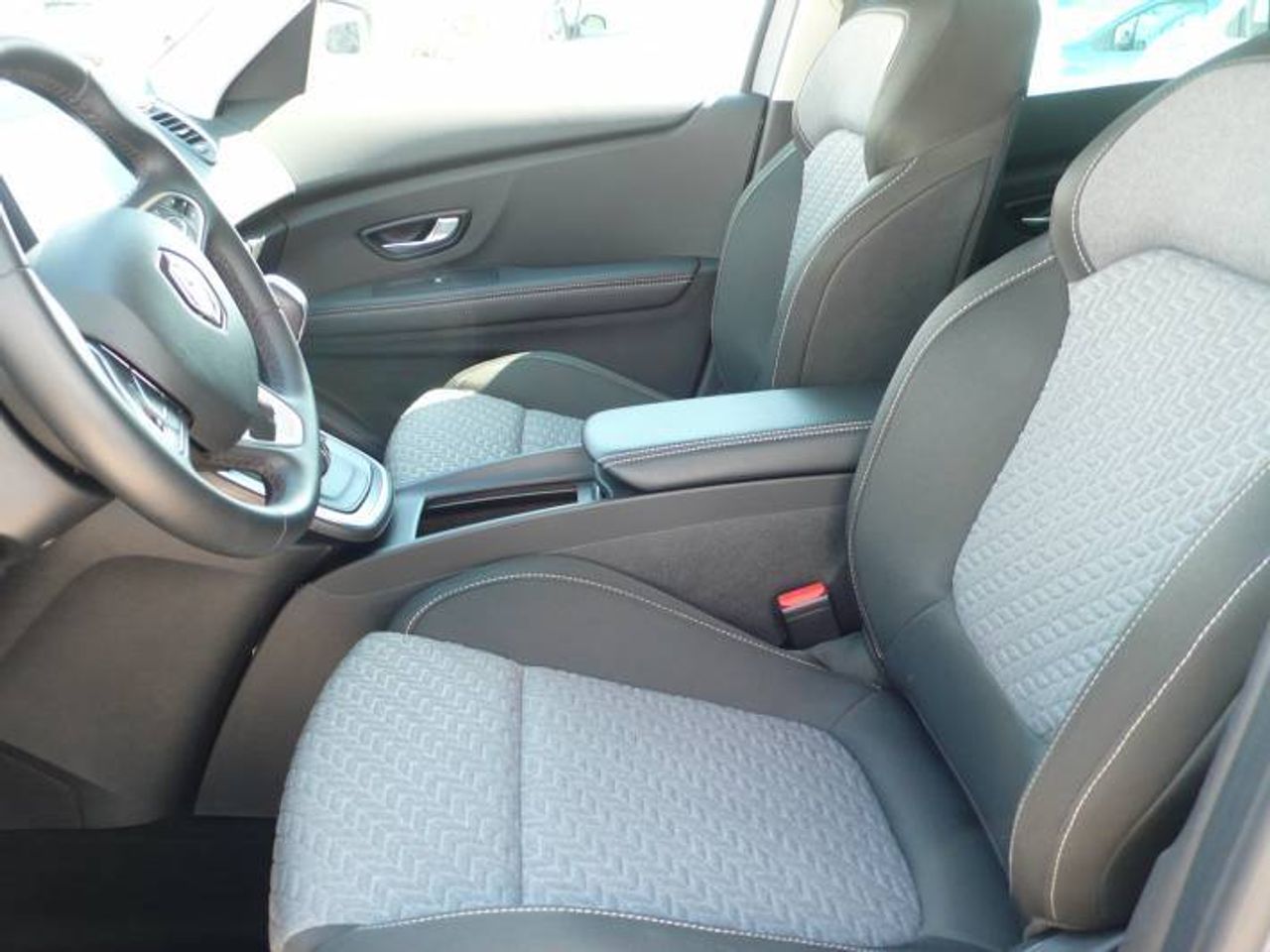 Renault Grand Scénic 103 kW (140CV) EDCLimited TCe GPF MY21  - Foto 9