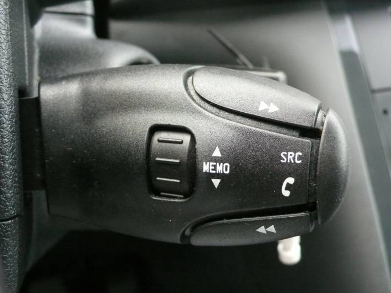 Peugeot 3008 1.6 ACCESS  - Foto 19