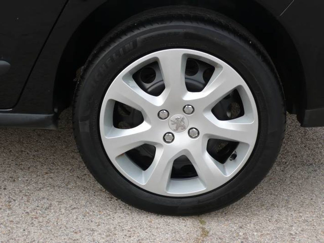 Peugeot 3008 1.6 ACCESS  - Foto 9