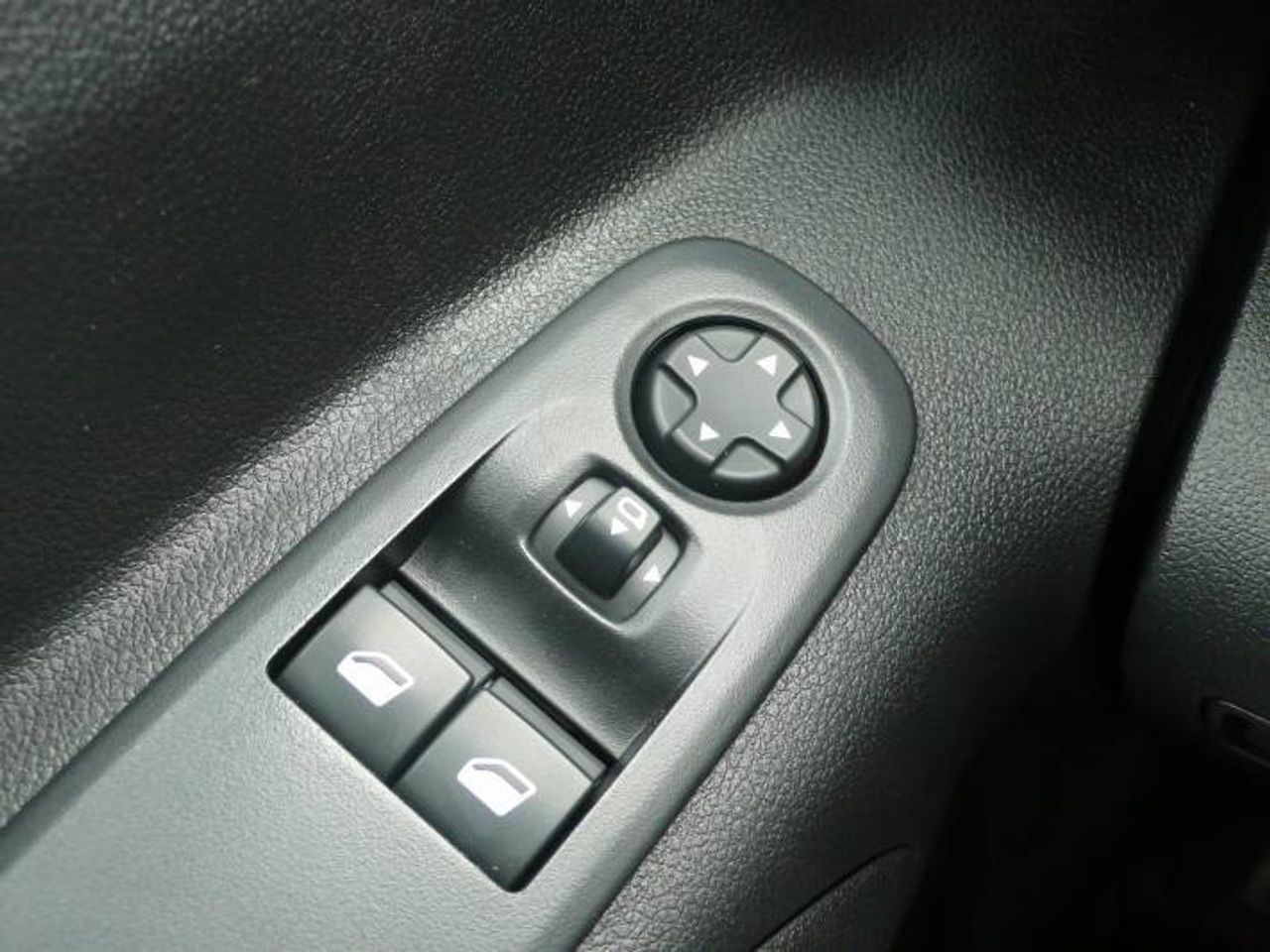 Peugeot Partner Standard 600kg BlueHDi 73kW 4 Puertas  - Foto 28