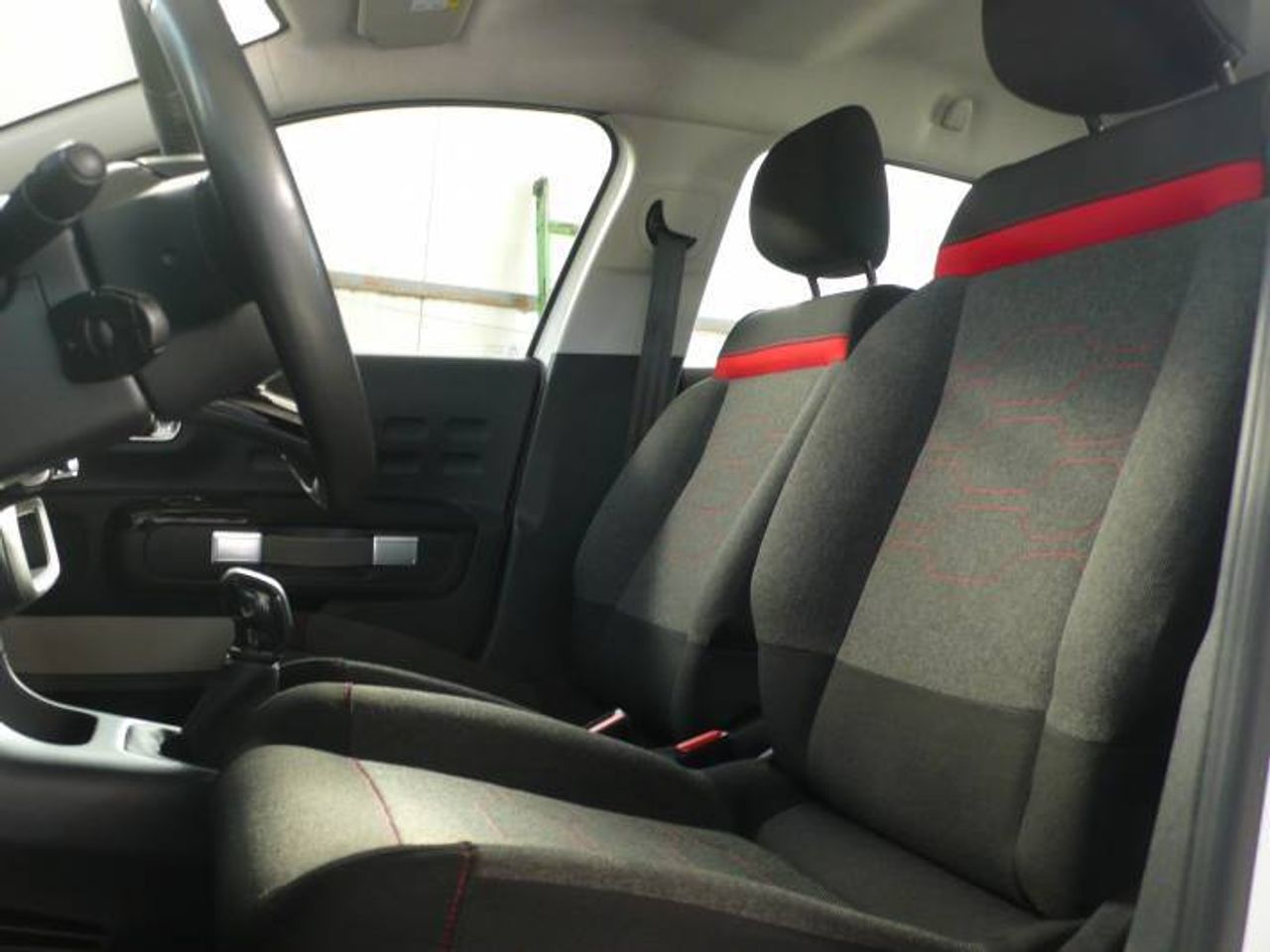 Citroën C3 1.2 PT S&S Feel 82  - Foto 9