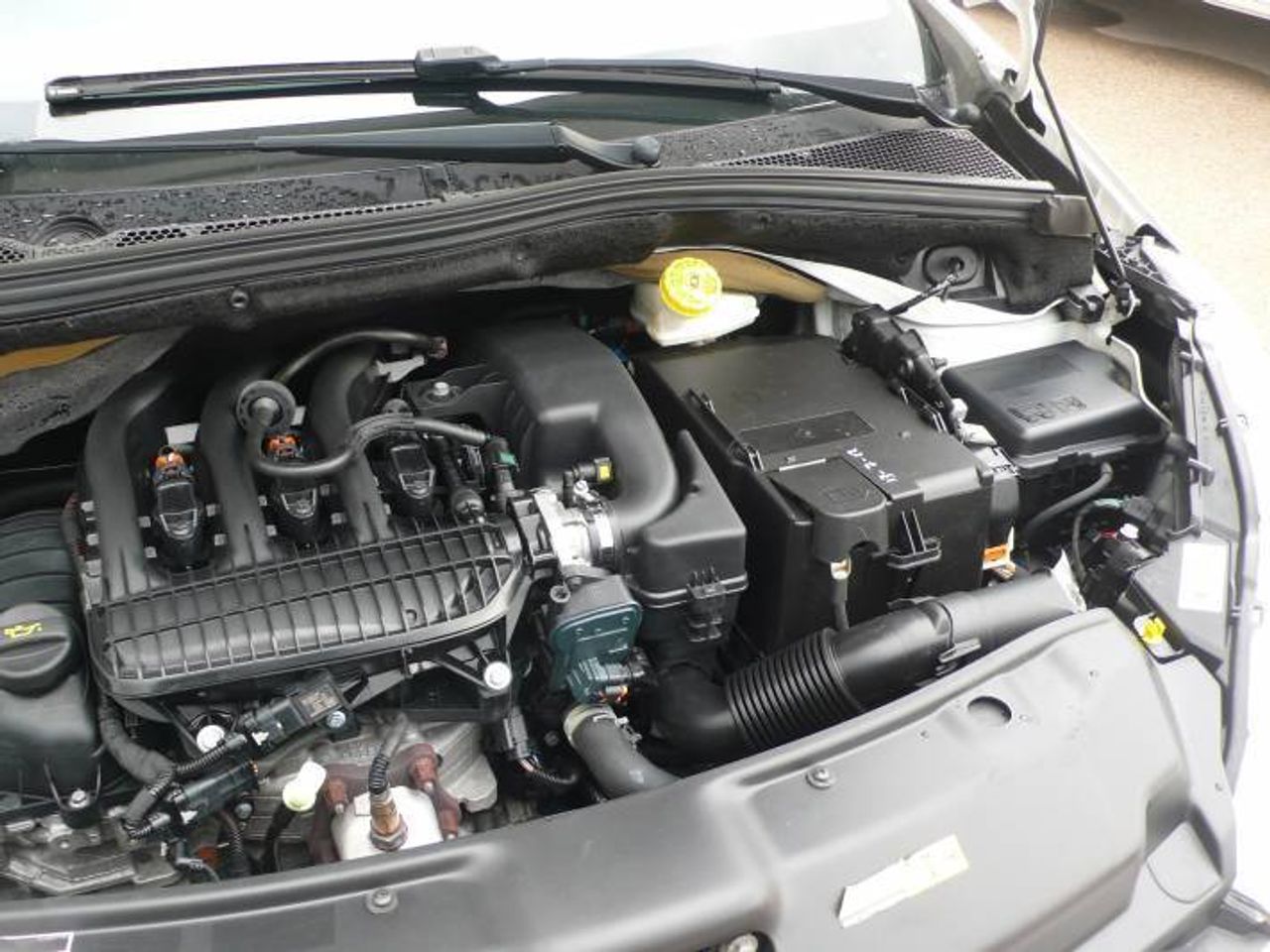 Peugeot 208 ACTIVE 60KW (82CV)  - Foto 28