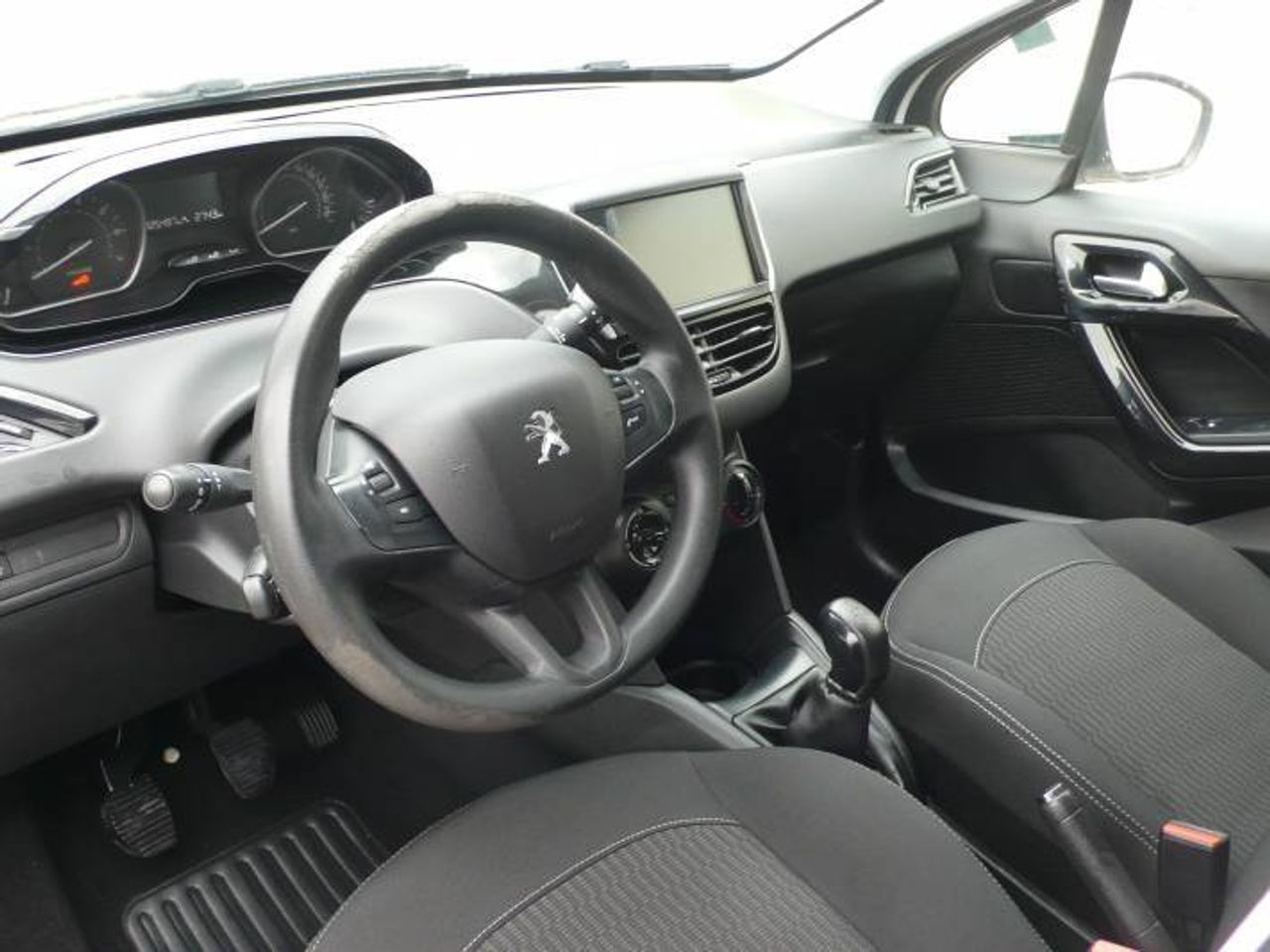 Peugeot 208 ACTIVE 60KW (82CV)  - Foto 3
