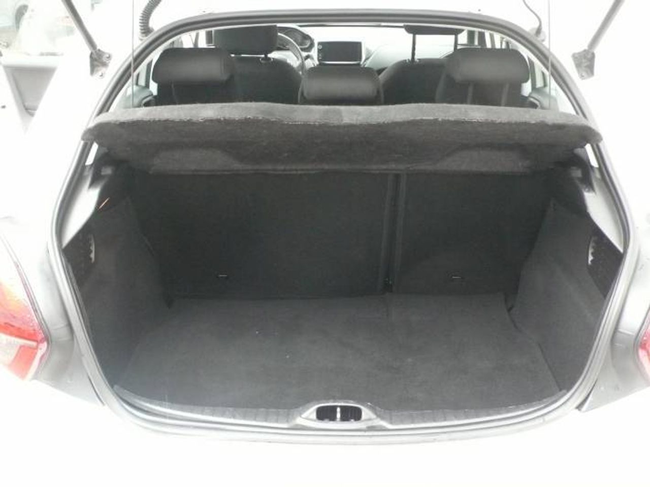 Peugeot 208 ACTIVE 60KW (82CV)  - Foto 11