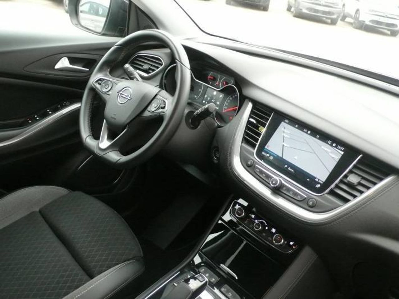 Opel Grandland X Plug-in-Hybrid Ultimate 1.6  AT8  - Foto 18