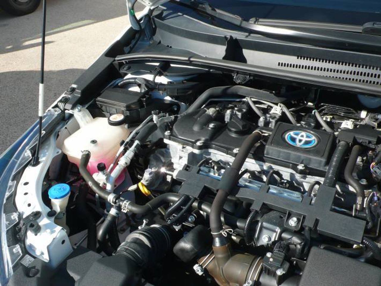 Toyota Corolla 1.8 125H ACTIVE E-CVT 5 P  - Foto 34