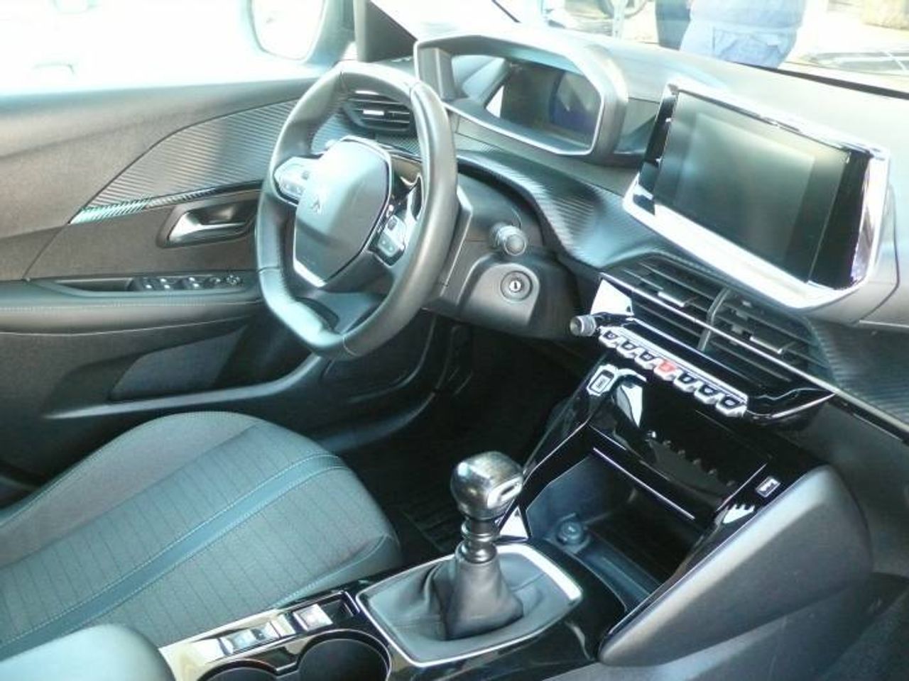Peugeot 208 208 1.2 Puretech S&S Allure 100  - Foto 17
