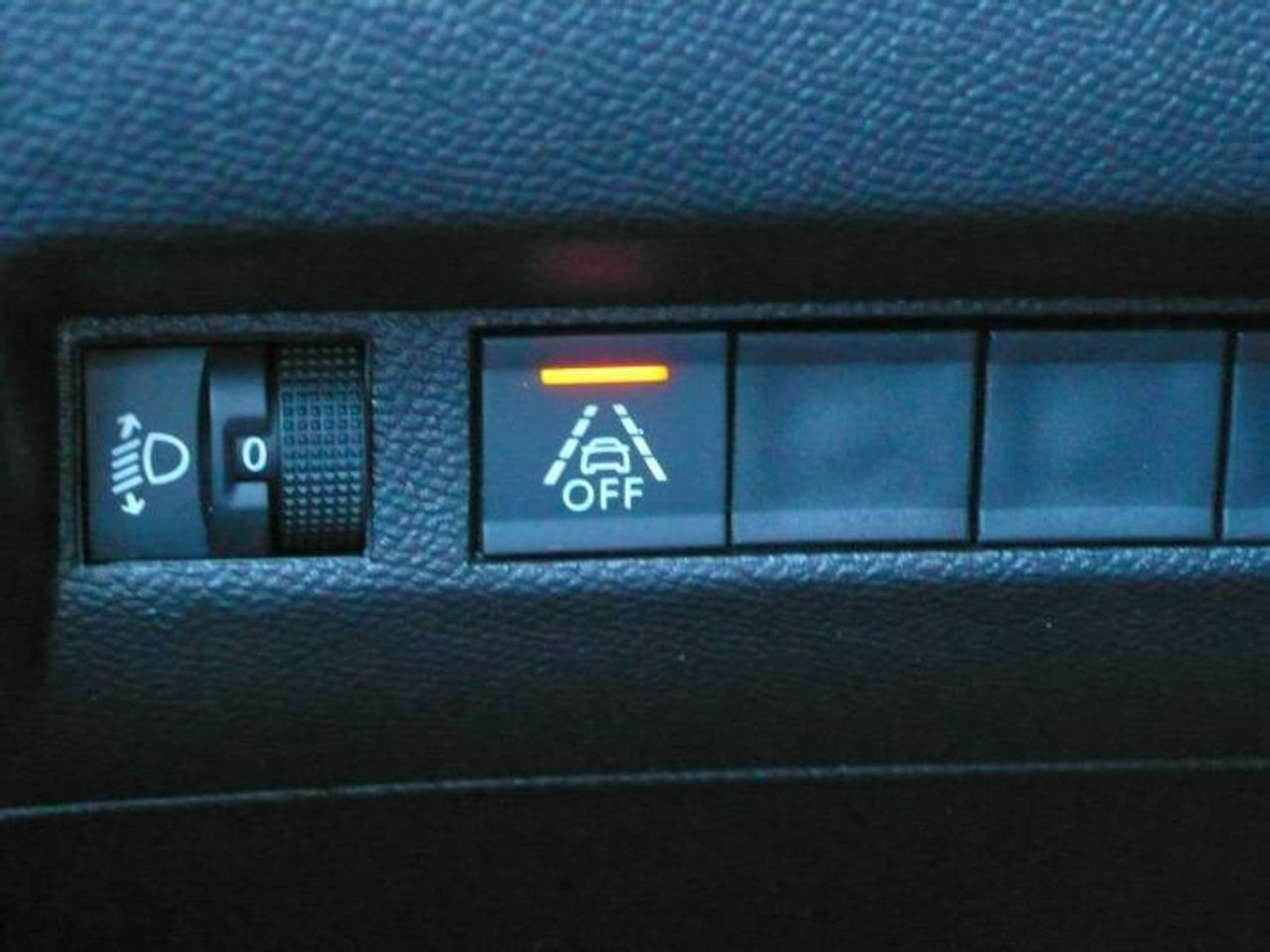 Peugeot 208 208 1.2 Puretech S&S Allure 100  - Foto 33