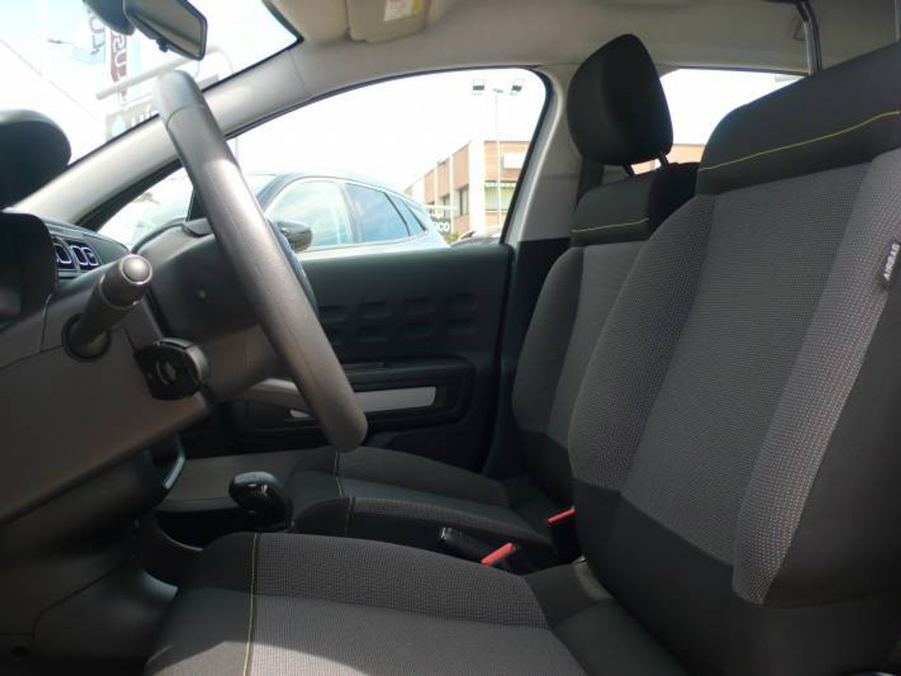 Citroën C3 1.2 S&S C SERIES 84CV  - Foto 9