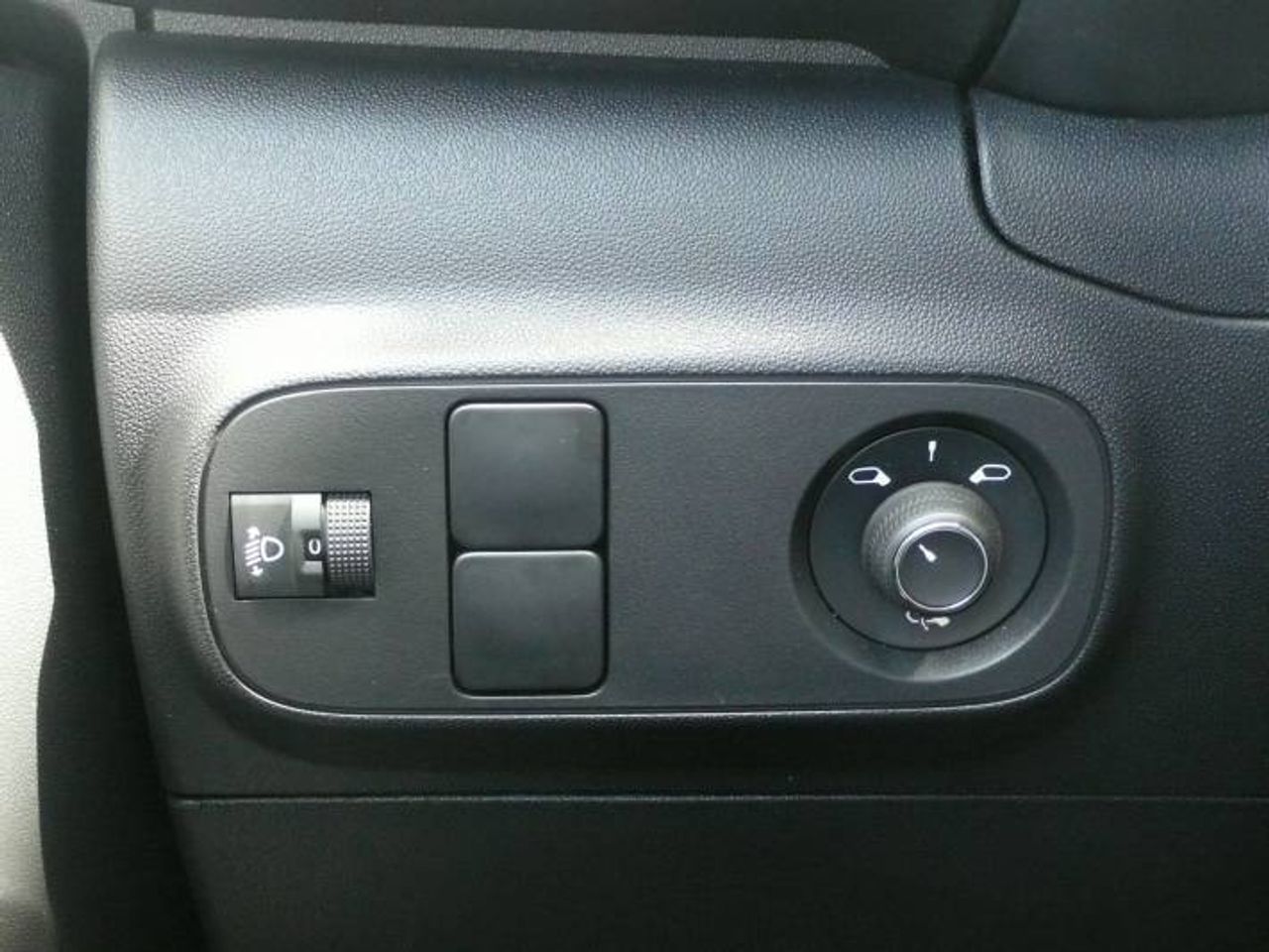 Citroën C3 1.2 S&S C SERIES 84CV  - Foto 28