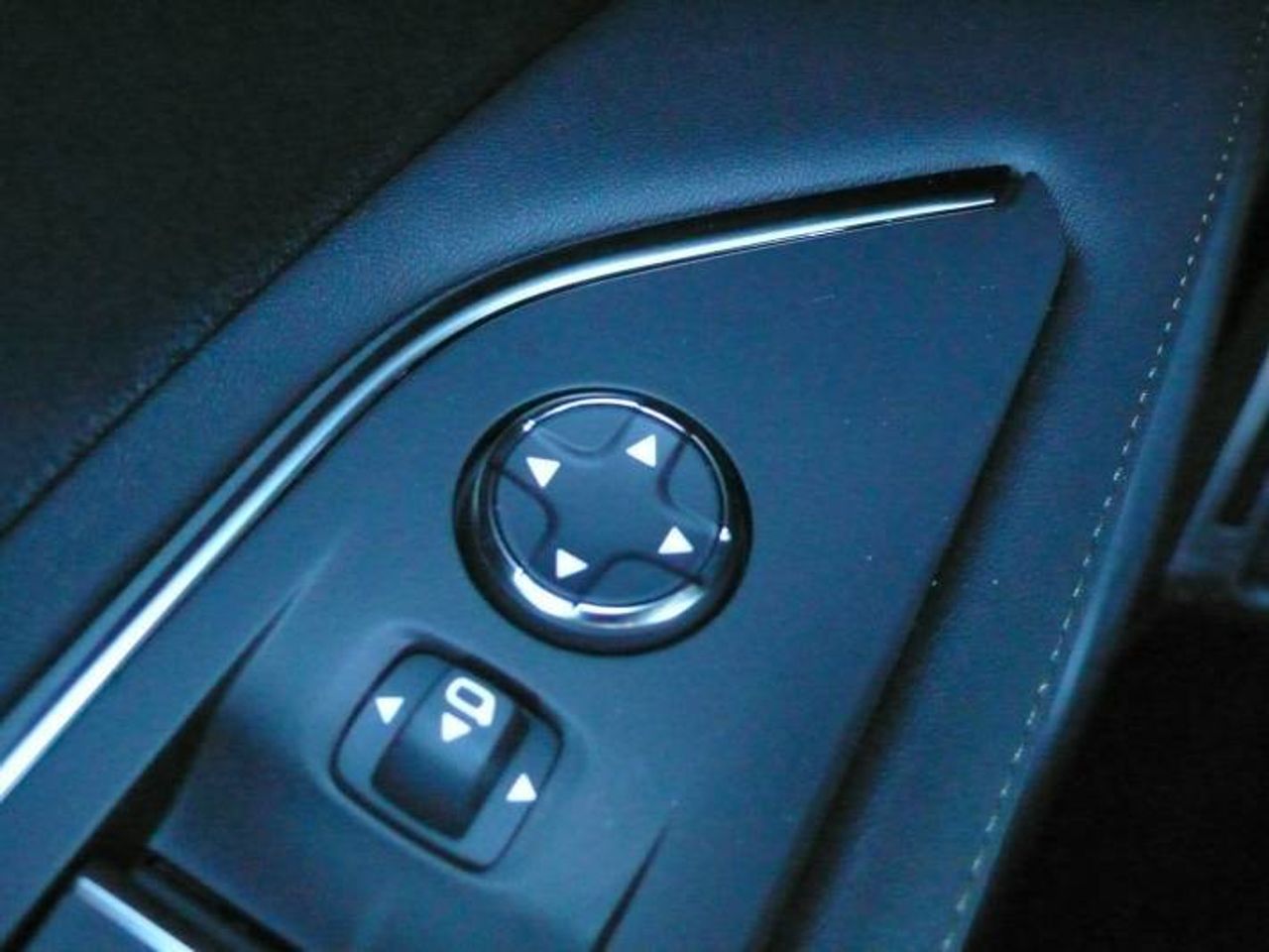 Peugeot 3008 Hybrid 300 e-EAT8 GT 5 Puertas  - Foto 36