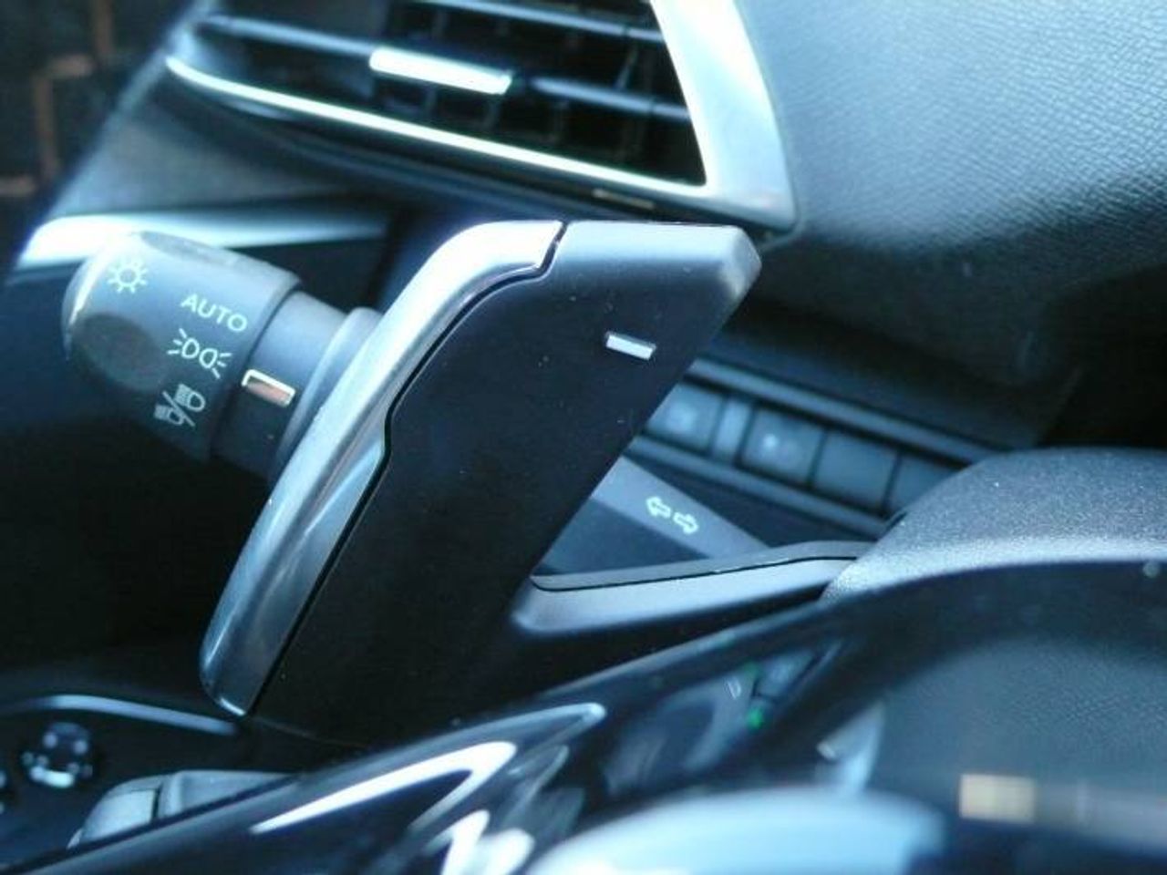 Peugeot 3008 Hybrid 300 e-EAT8 GT 5 Puertas  - Foto 32