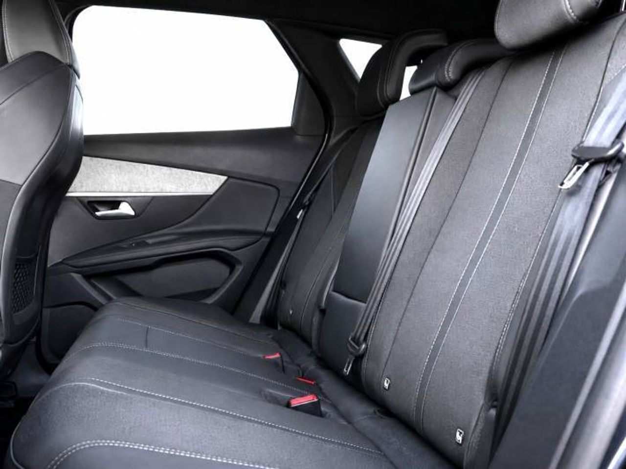 Peugeot 3008 Hybrid 300 e-EAT8 GT 5 Puertas  - Foto 10