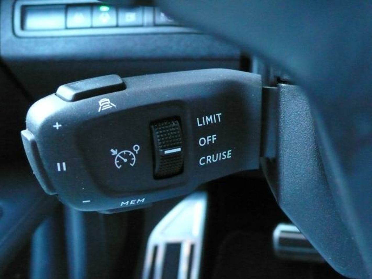 Peugeot 3008 Hybrid 300 e-EAT8 GT 5 Puertas  - Foto 33