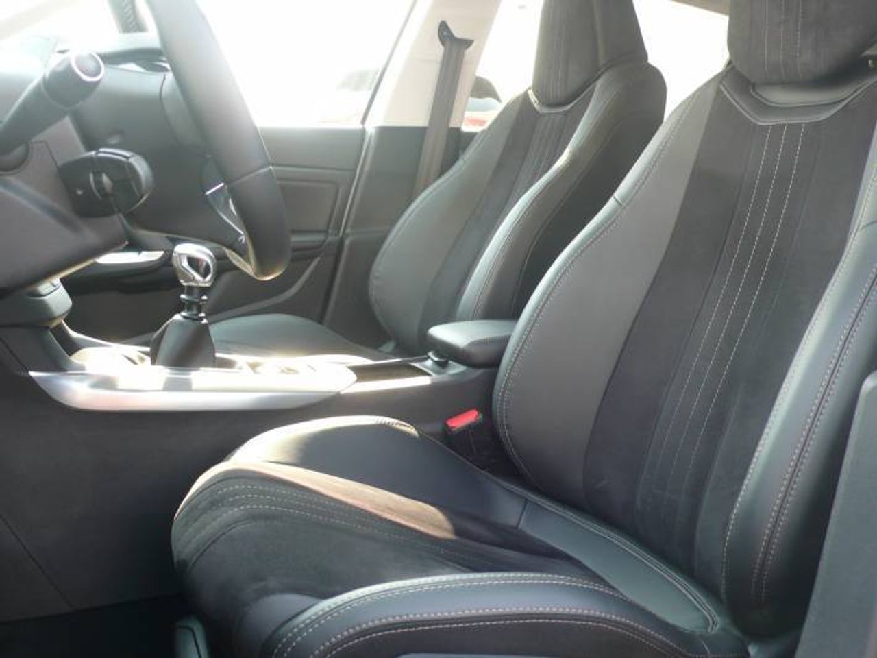 Peugeot 308 1.6e-HDI Allure 115  - Foto 9
