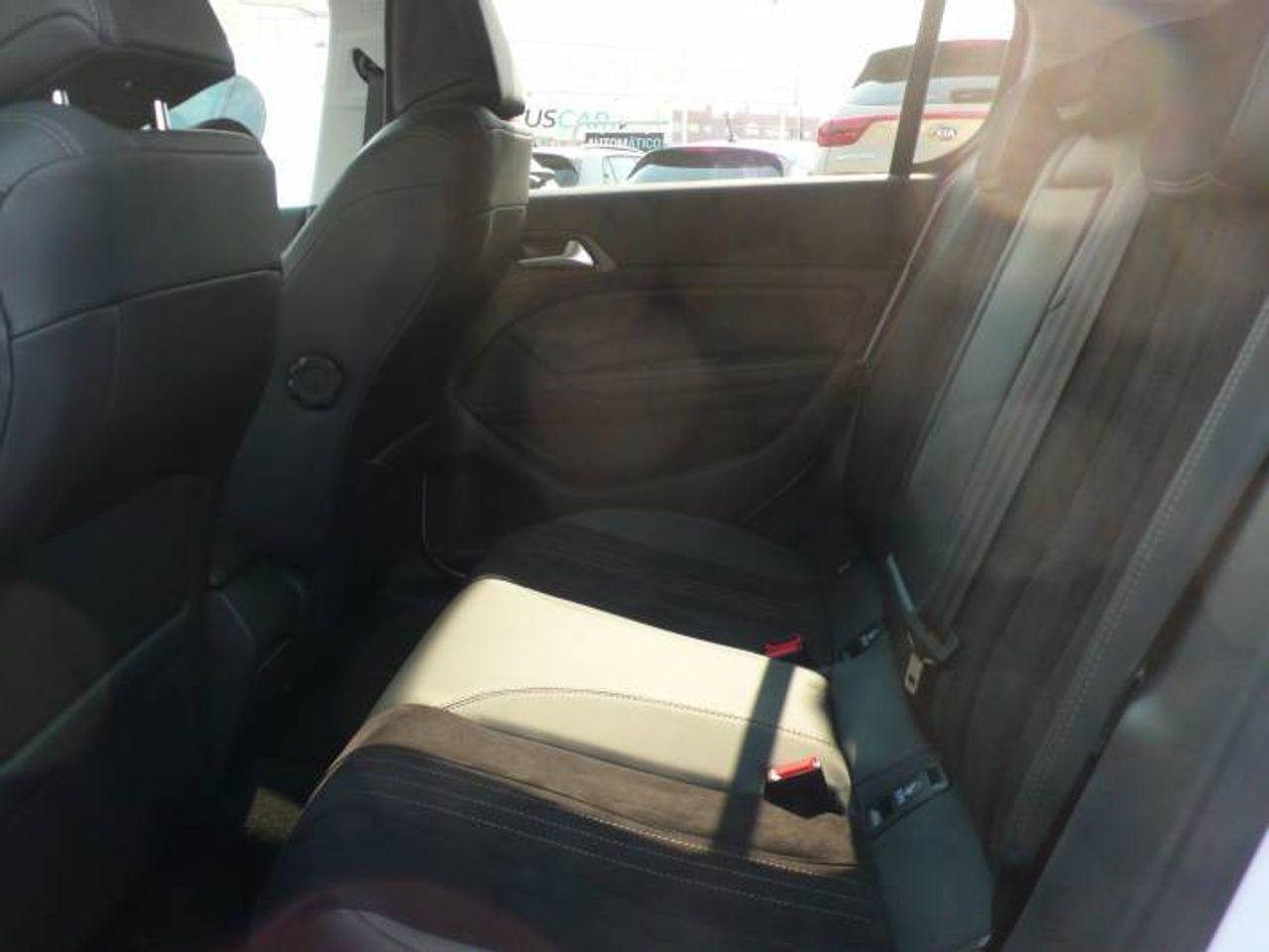 Peugeot 308 1.6e-HDI Allure 115  - Foto 10