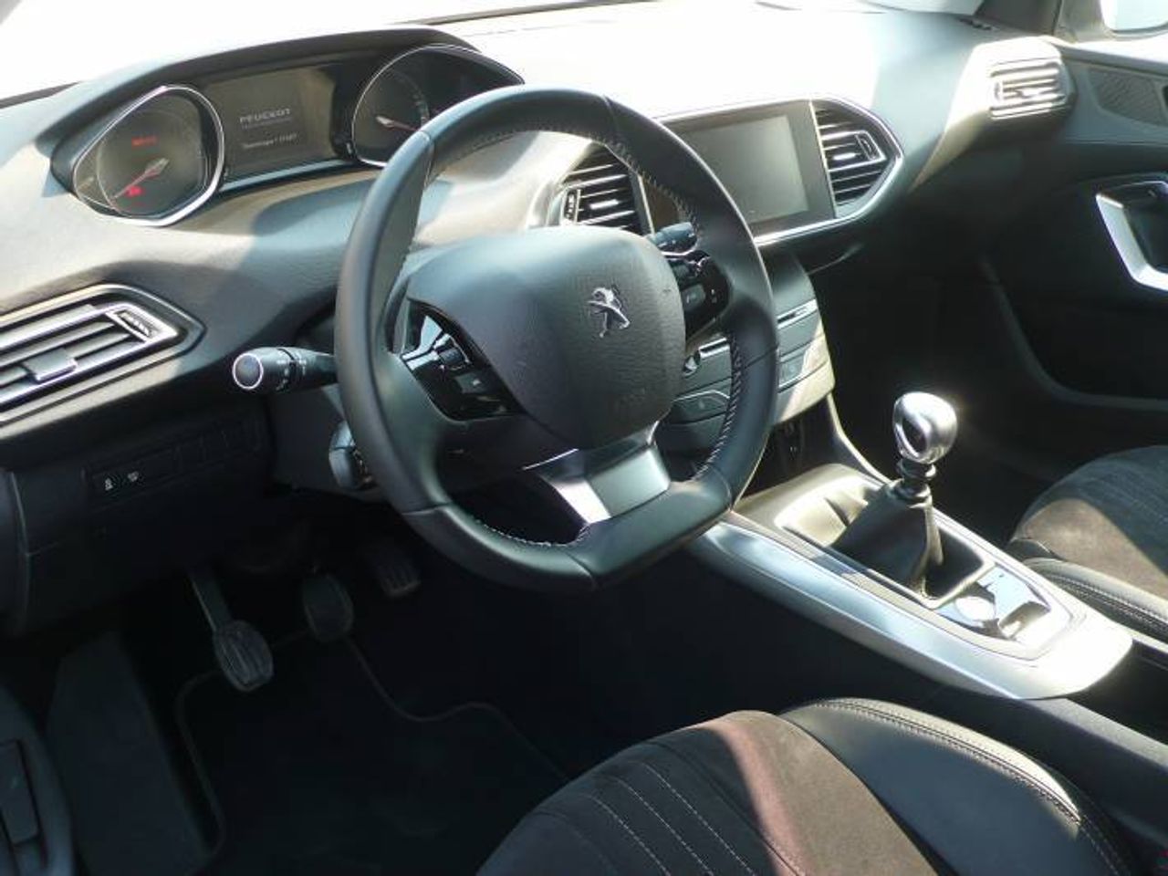 Peugeot 308 1.6e-HDI Allure 115  - Foto 3