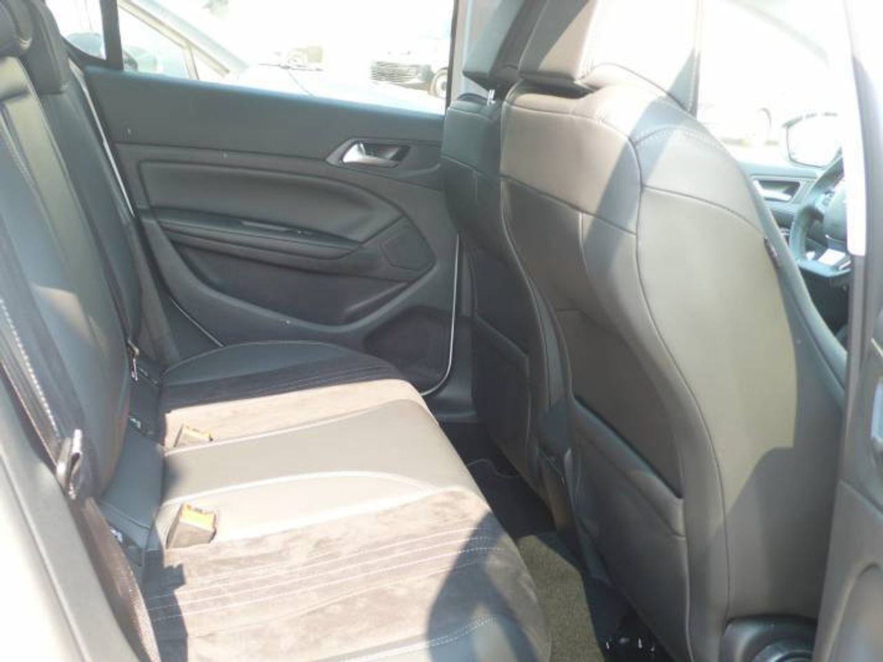 Peugeot 308 1.6e-HDI Allure 115  - Foto 14
