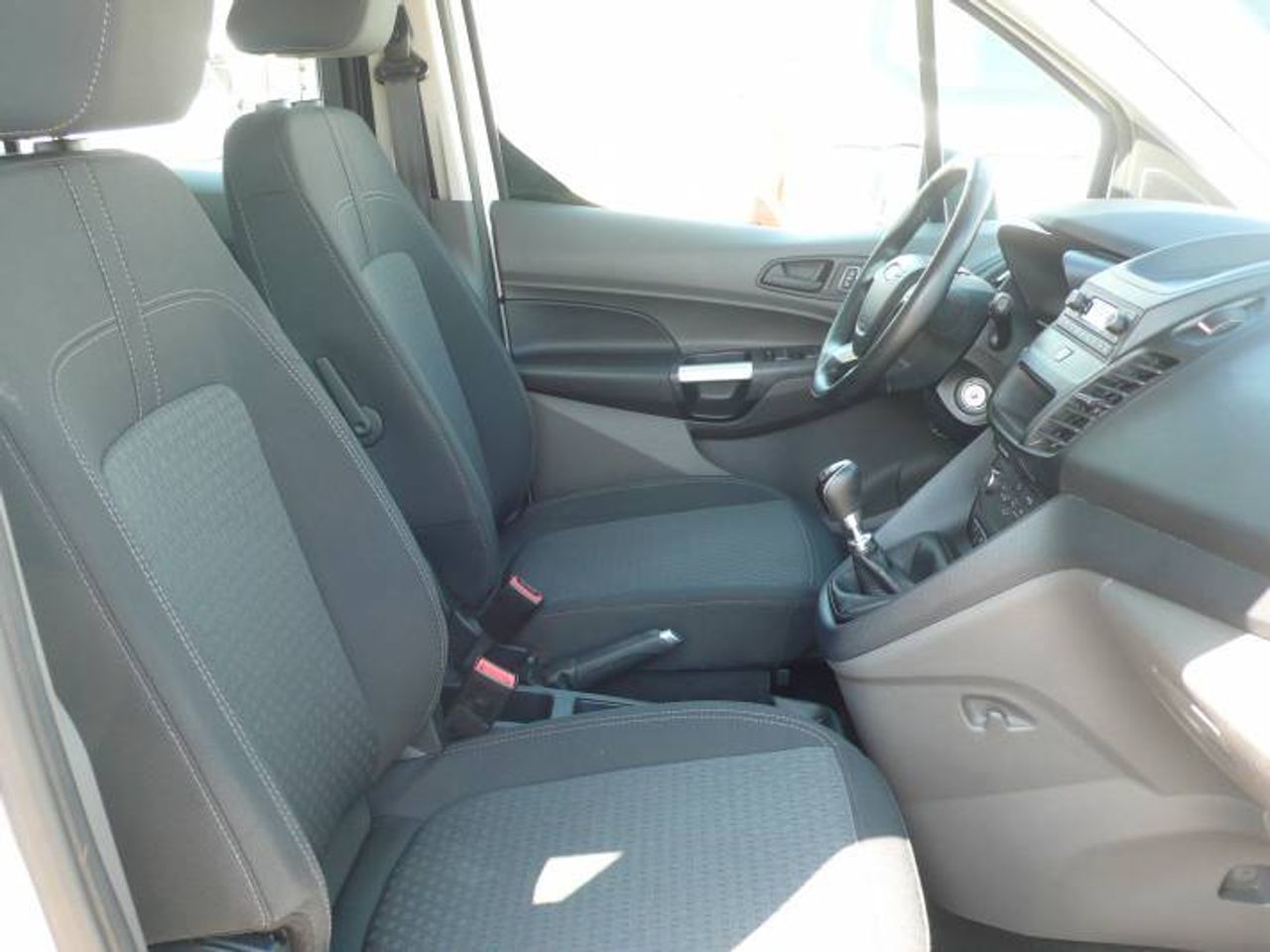 Ford Tourneo Connect TOURNEO CONNECT 1.5 TDCi 88kW (120CV) Trend 5 Puertas 1.5 TDCi 88kW (120CV) Trend 5 Puertas  - Foto 14