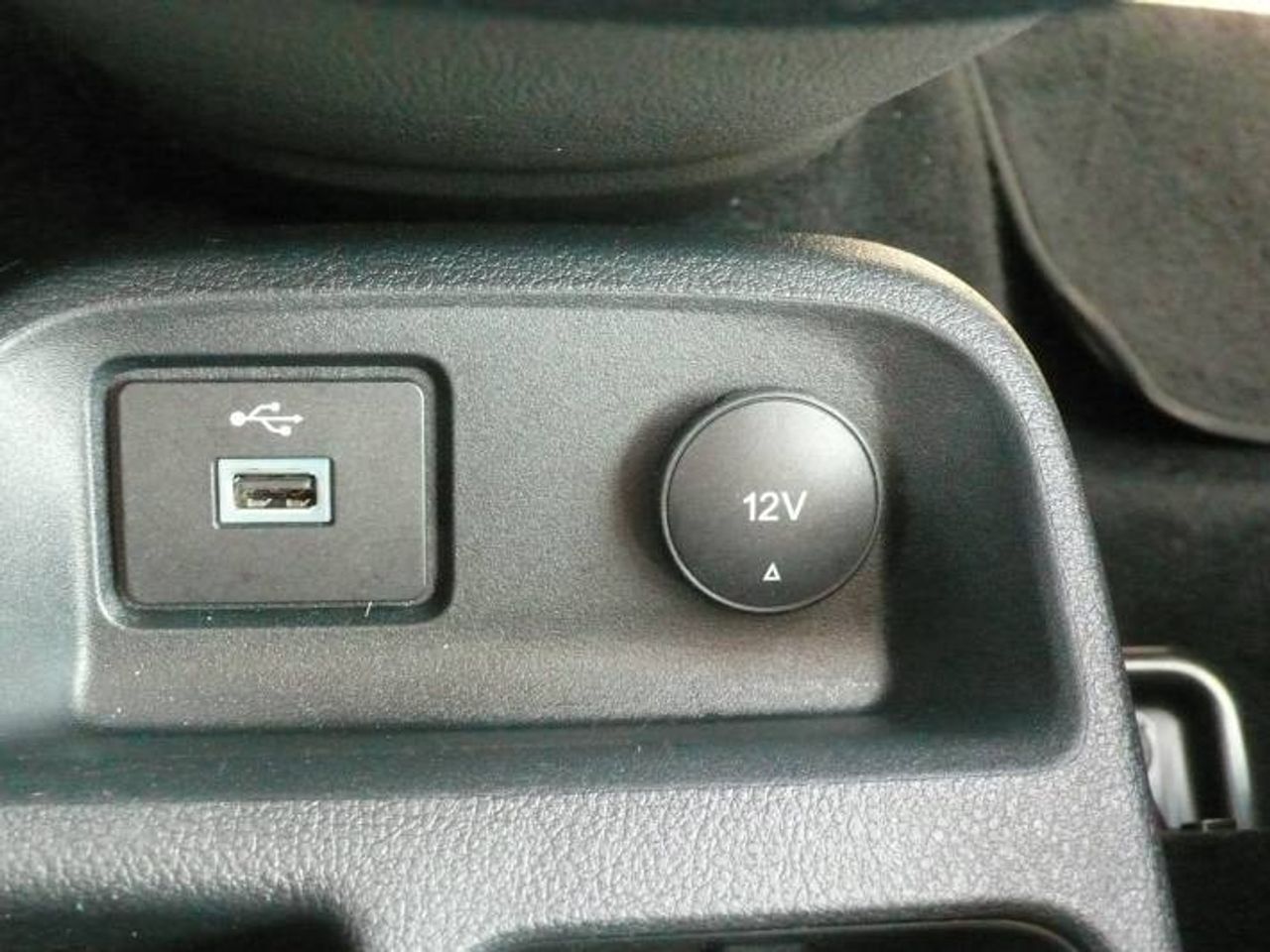 Ford Tourneo Connect TOURNEO CONNECT 1.5 TDCi 88kW (120CV) Trend 5 Puertas 1.5 TDCi 88kW (120CV) Trend 5 Puertas  - Foto 19