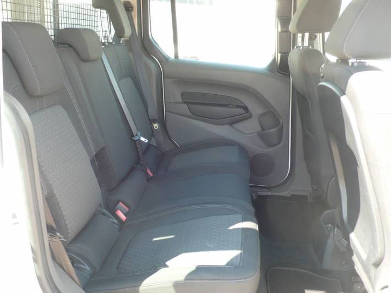 Ford Tourneo Connect TOURNEO CONNECT 1.5 TDCi 88kW (120CV) Trend 5 Puertas 1.5 TDCi 88kW (120CV) Trend 5 Puertas  - Foto 13