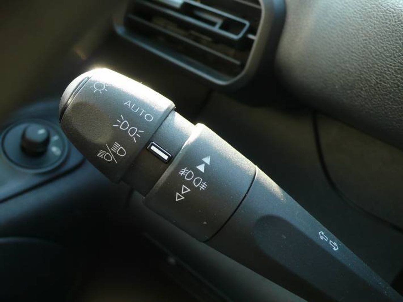 Peugeot Partner ICE BLUE HDI 100CV  - Foto 23
