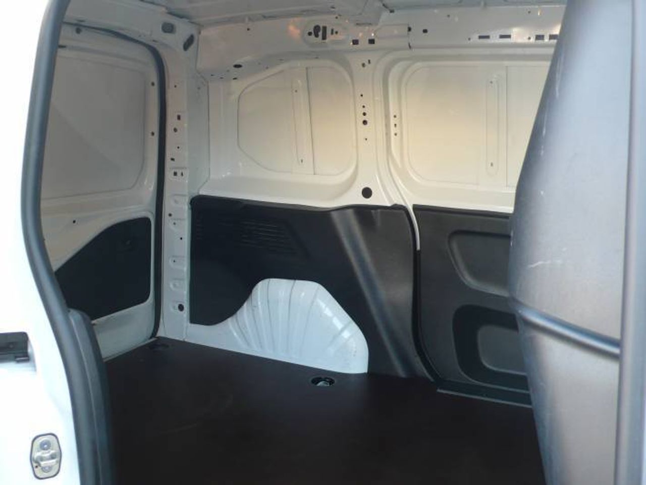 Peugeot Partner ICE BLUE HDI 100CV  - Foto 14