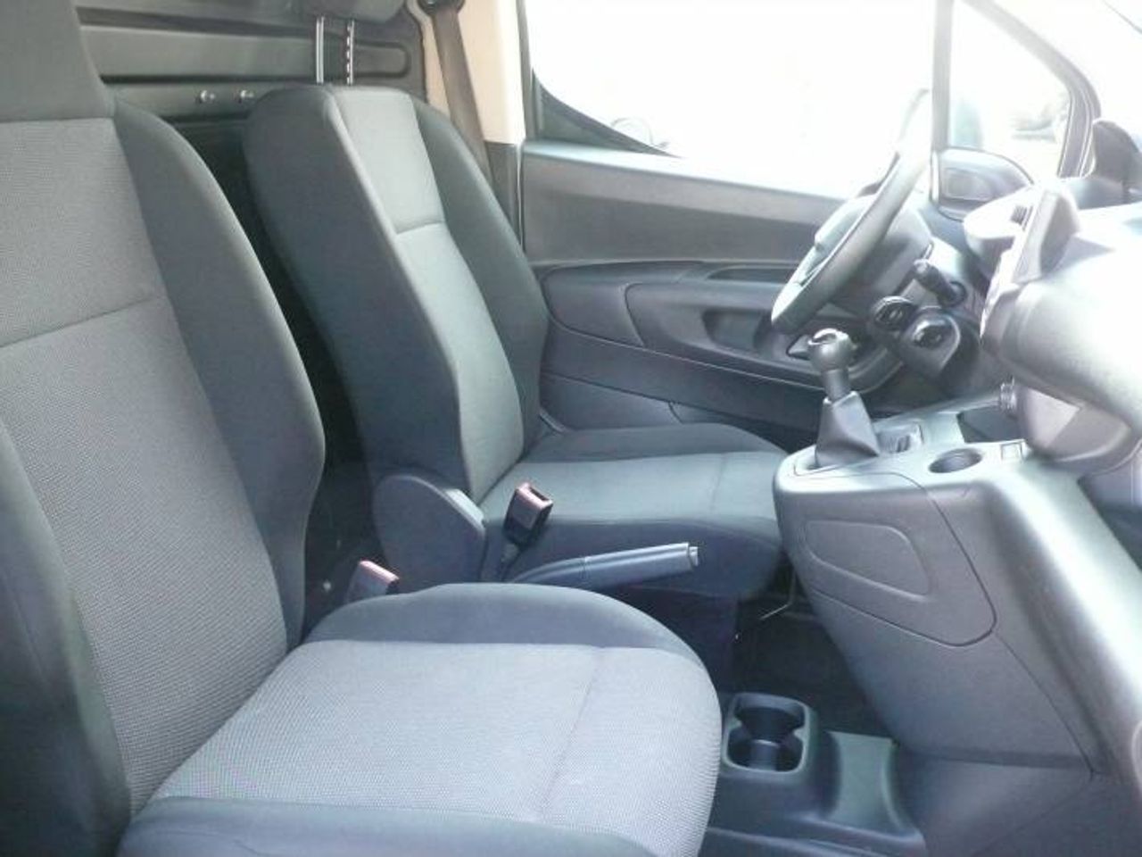 Peugeot Partner ICE BLUE HDI 100CV  - Foto 15