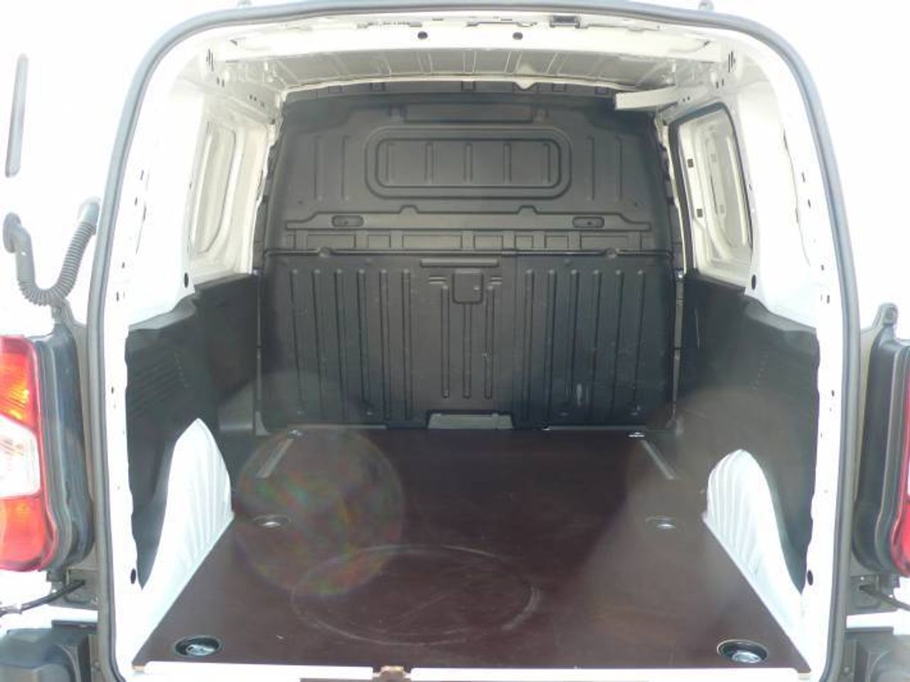 Peugeot Partner ICE BLUE HDI 100CV  - Foto 13