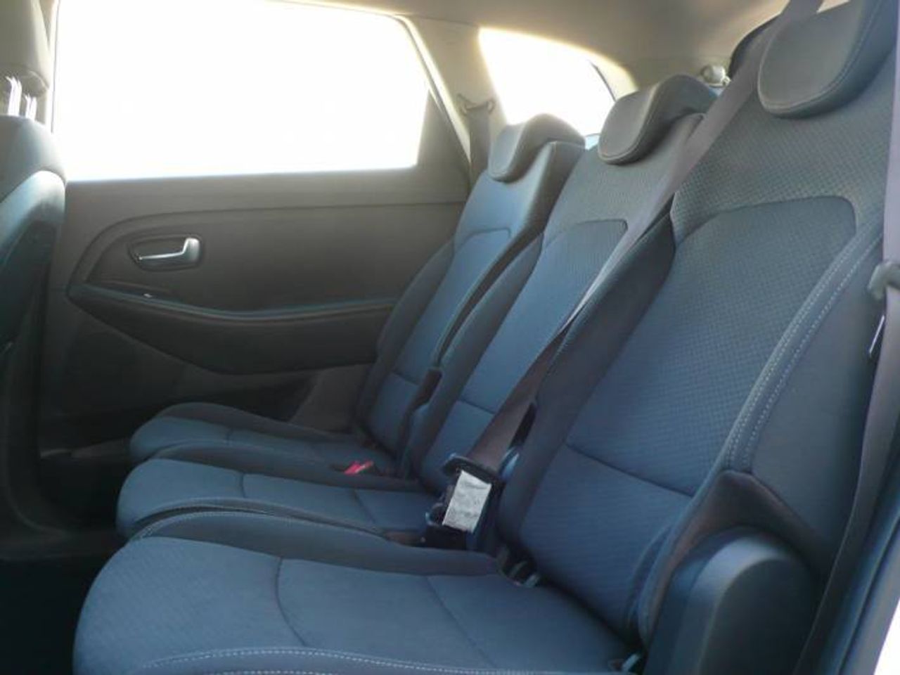 Kia Carens 1.7CRDi VGT Eco-Dynamics Concept  - Foto 10