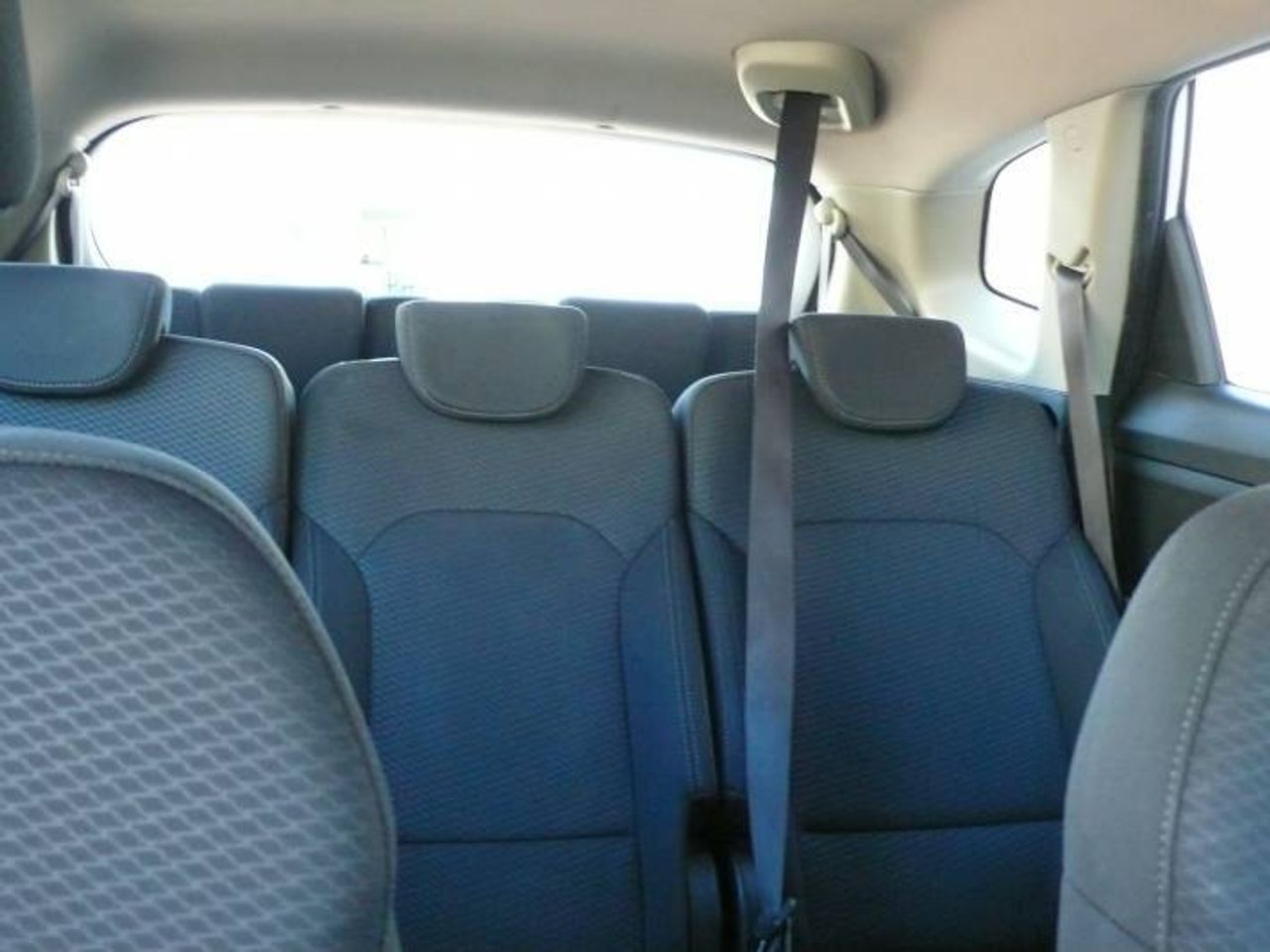 Kia Carens 1.7CRDi VGT Eco-Dynamics Concept  - Foto 11