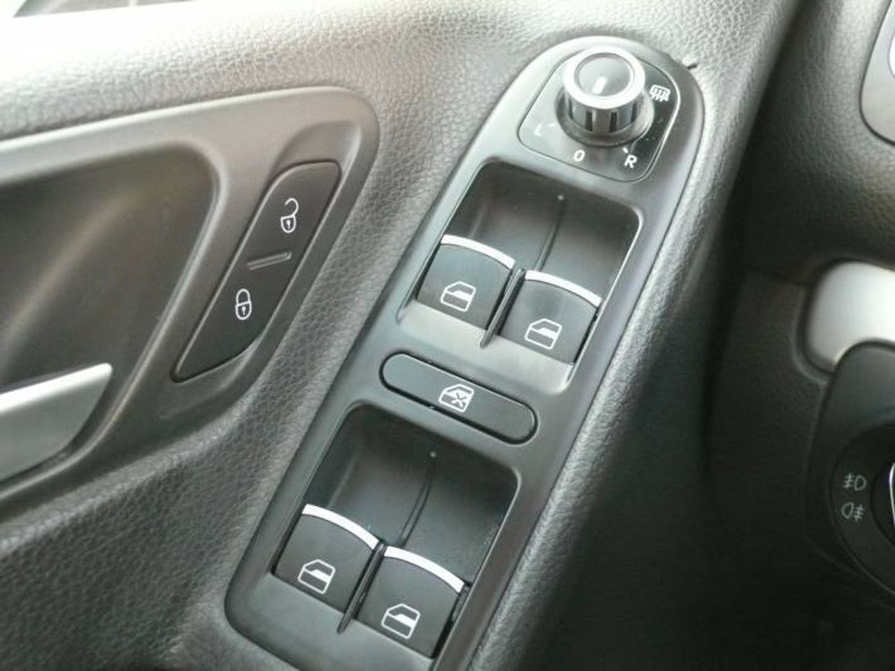 Volkswagen Golf 2.0 TDI  SPORT DSG 140CV  - Foto 24