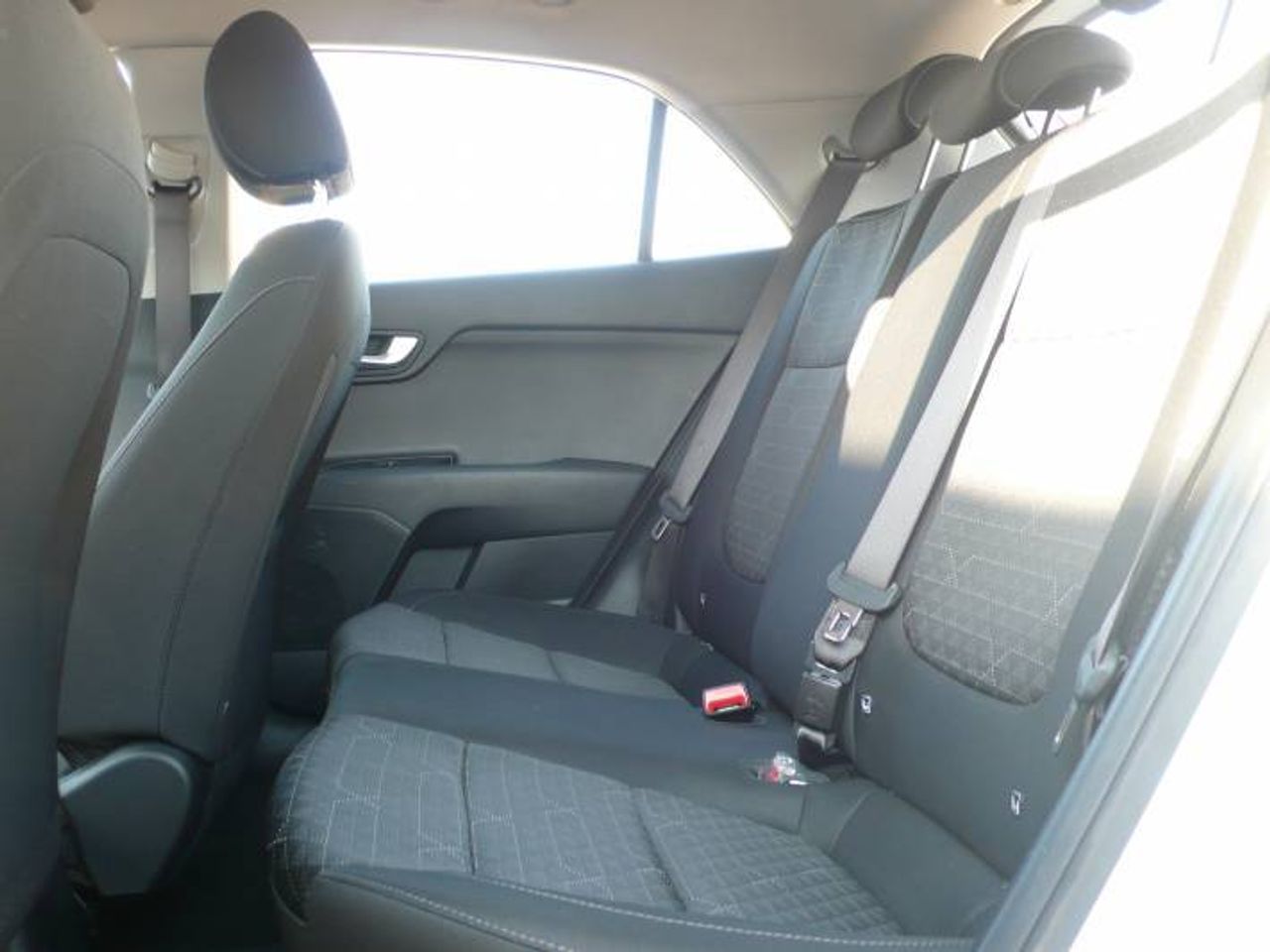 Kia Rio 1.0 T-GDi 74kW (100CV) MHEV iMT Concept  - Foto 10