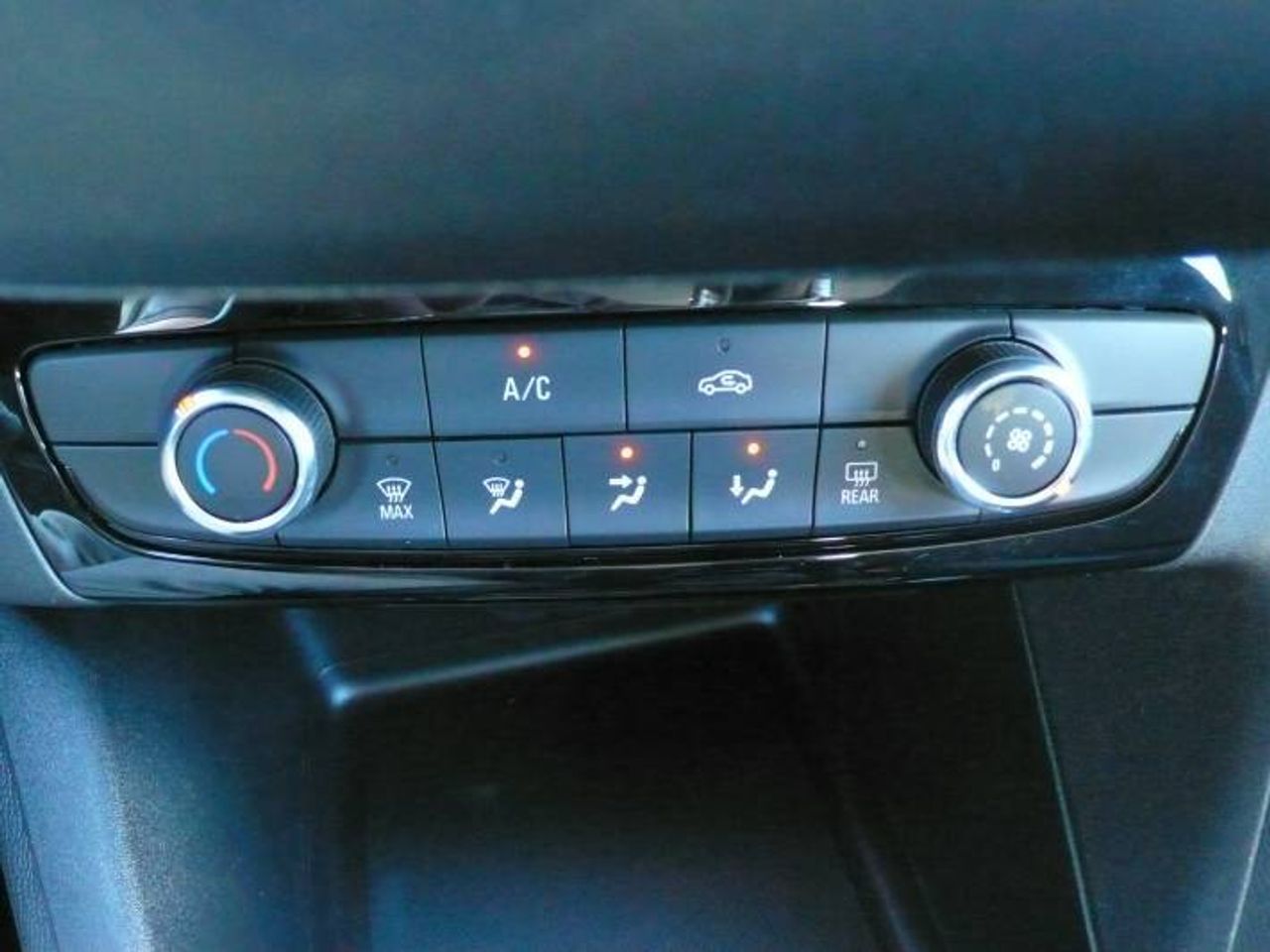 Opel Corsa 1.2T XHL S/S Elegance 100CV  - Foto 23